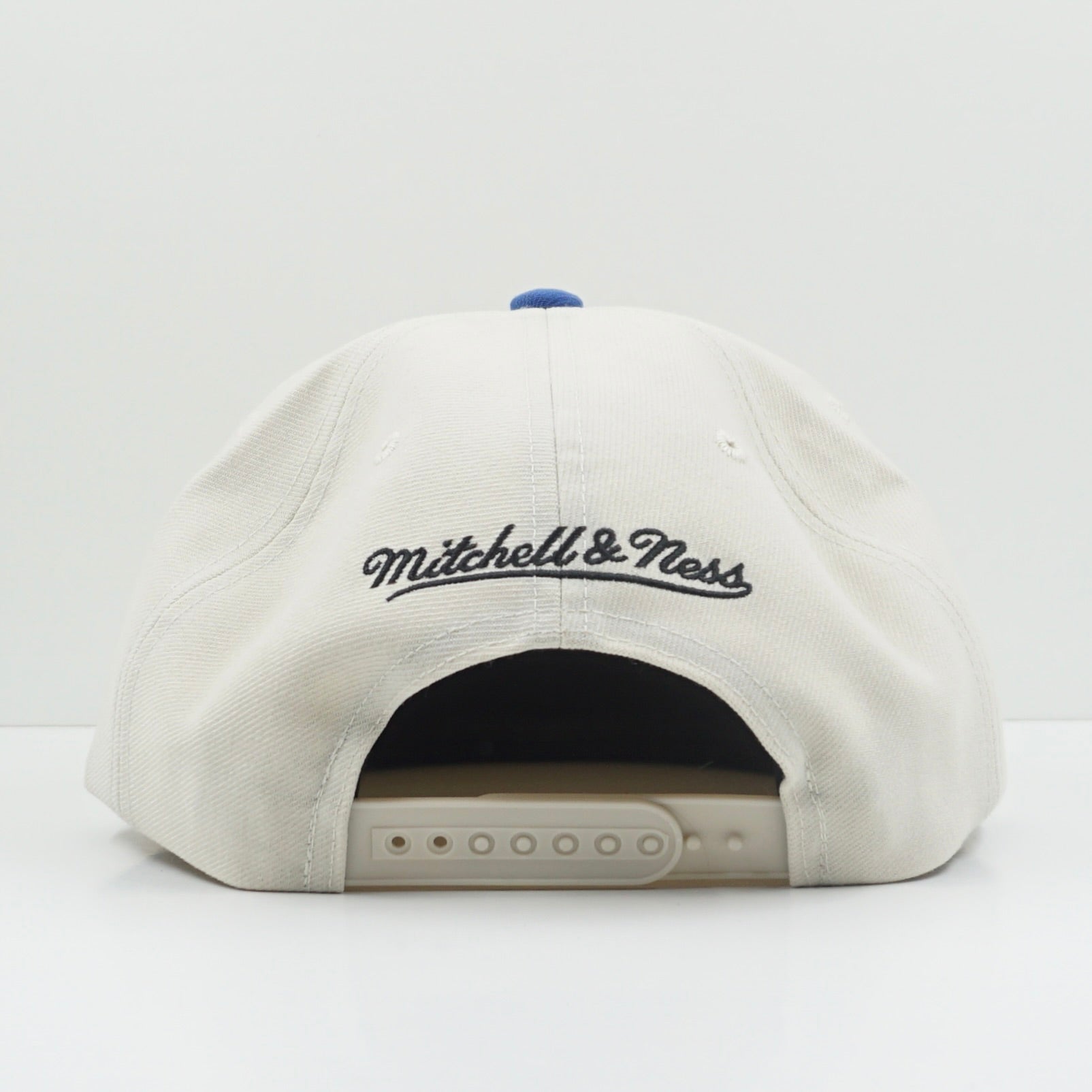 Mitchell & Ness Denver Nuggets Logo Beige Blue Snapback Cap