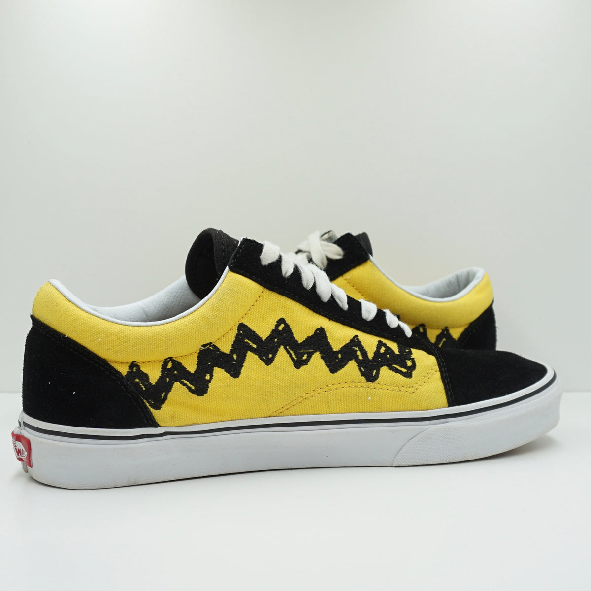 Vans Old Skool Peanuts Charlie Brown