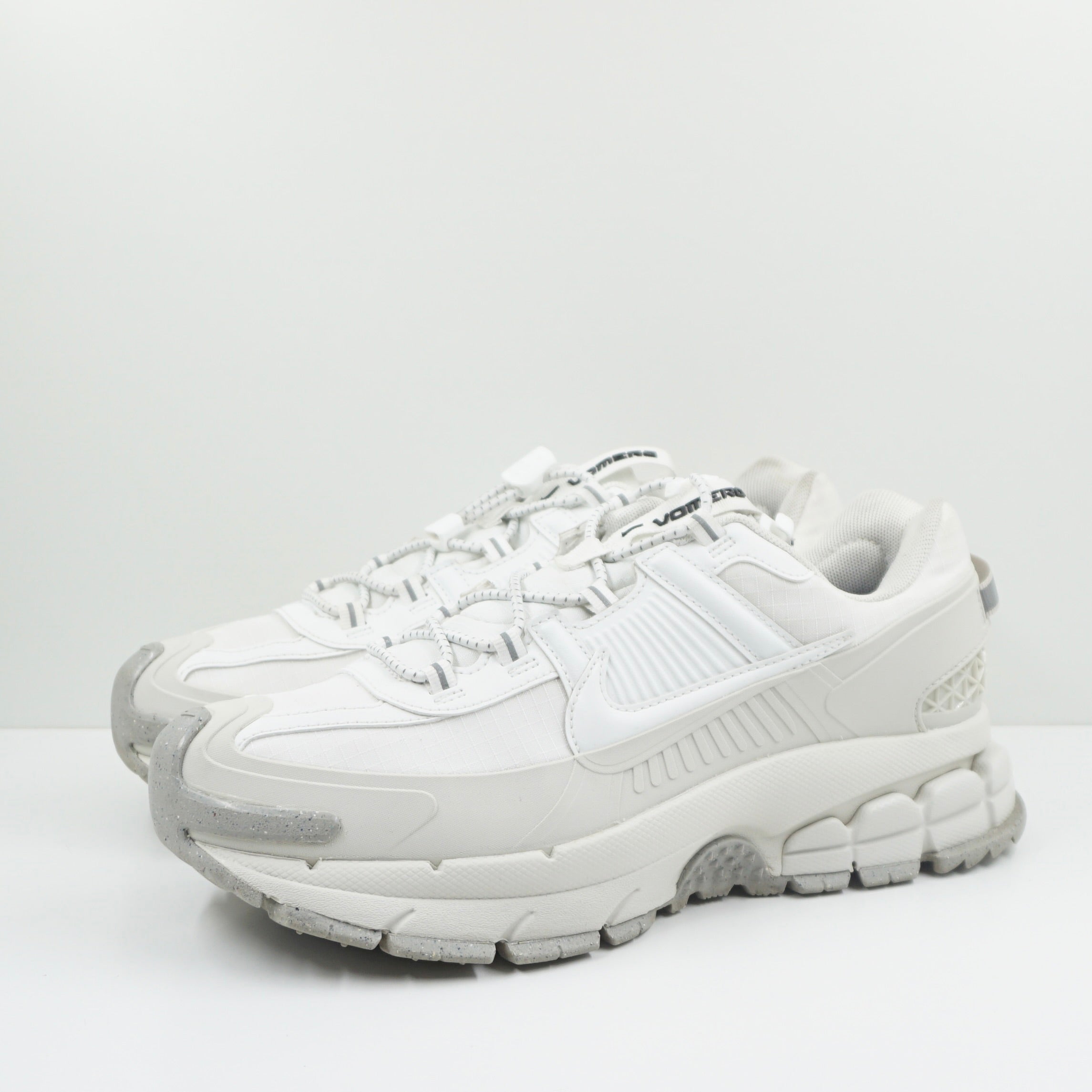 Nike Zoom Vomero Roam Summit White Light Bone Light Iron Ore