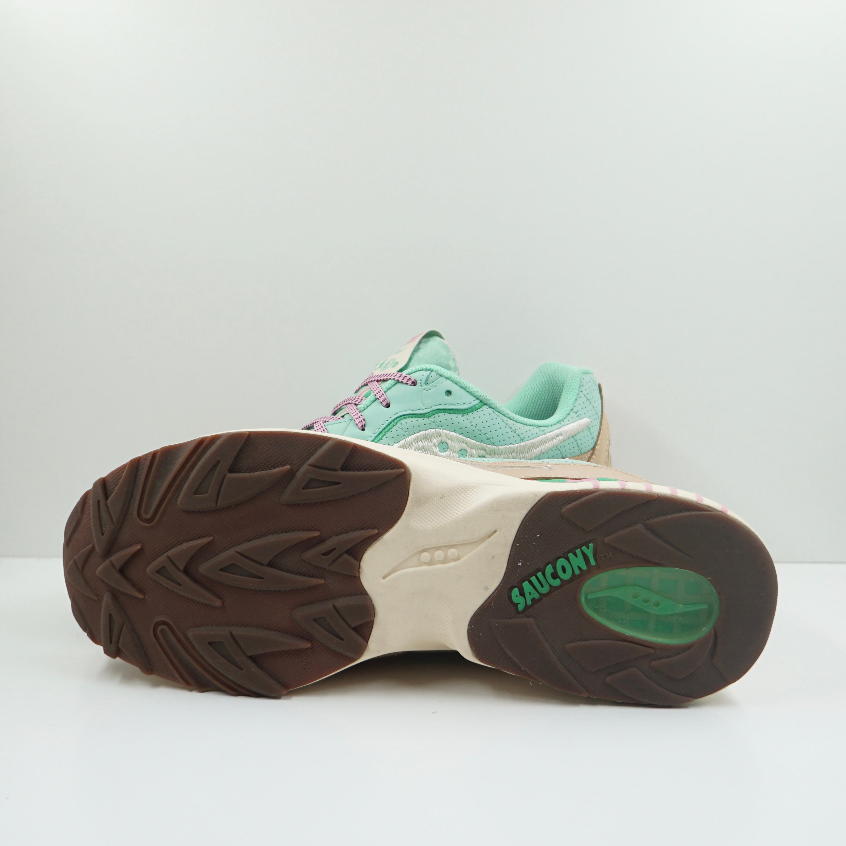 Saucony 3D Grid Hurricane Earth Citizen
