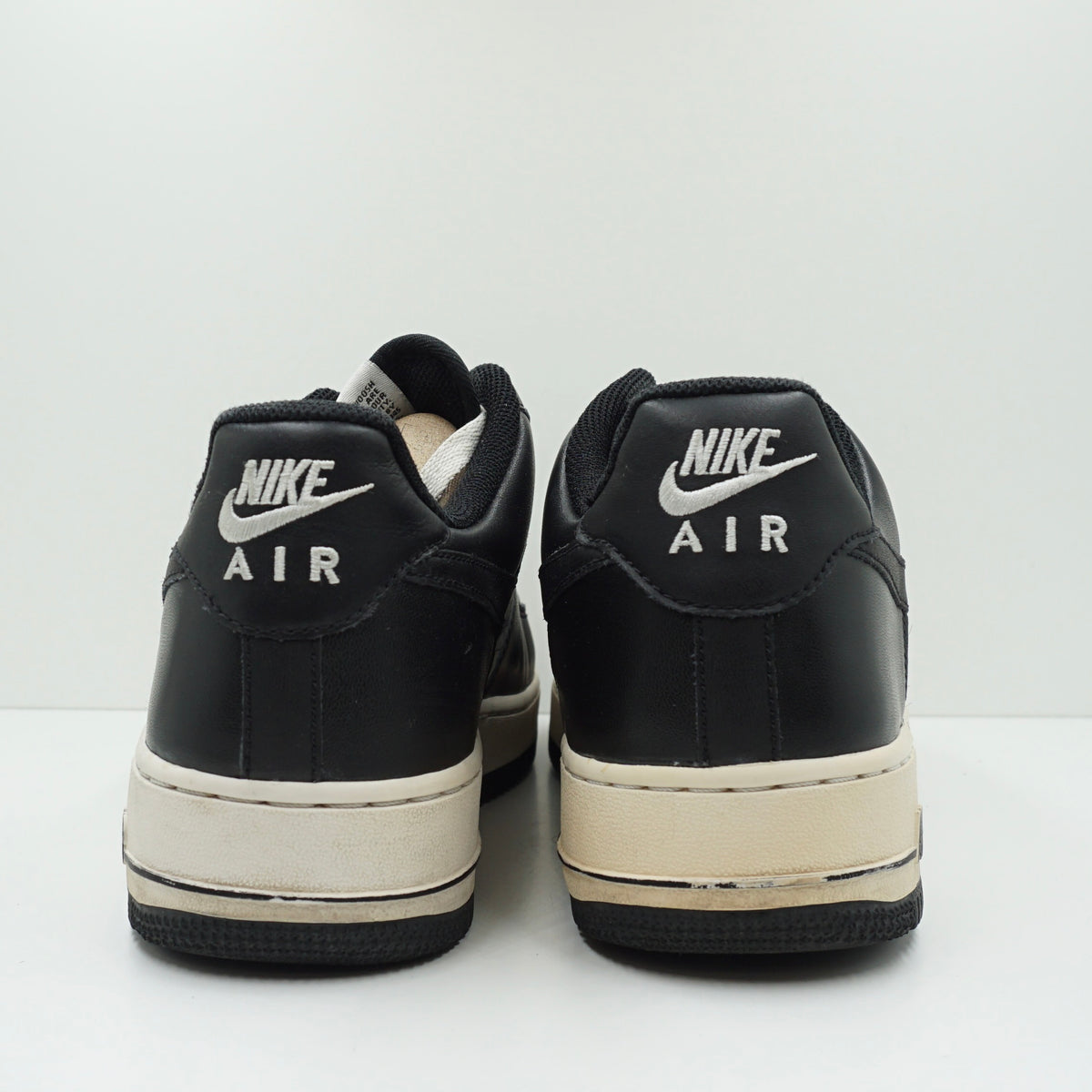 Nike Air Force 1 '07 Metallic Silver