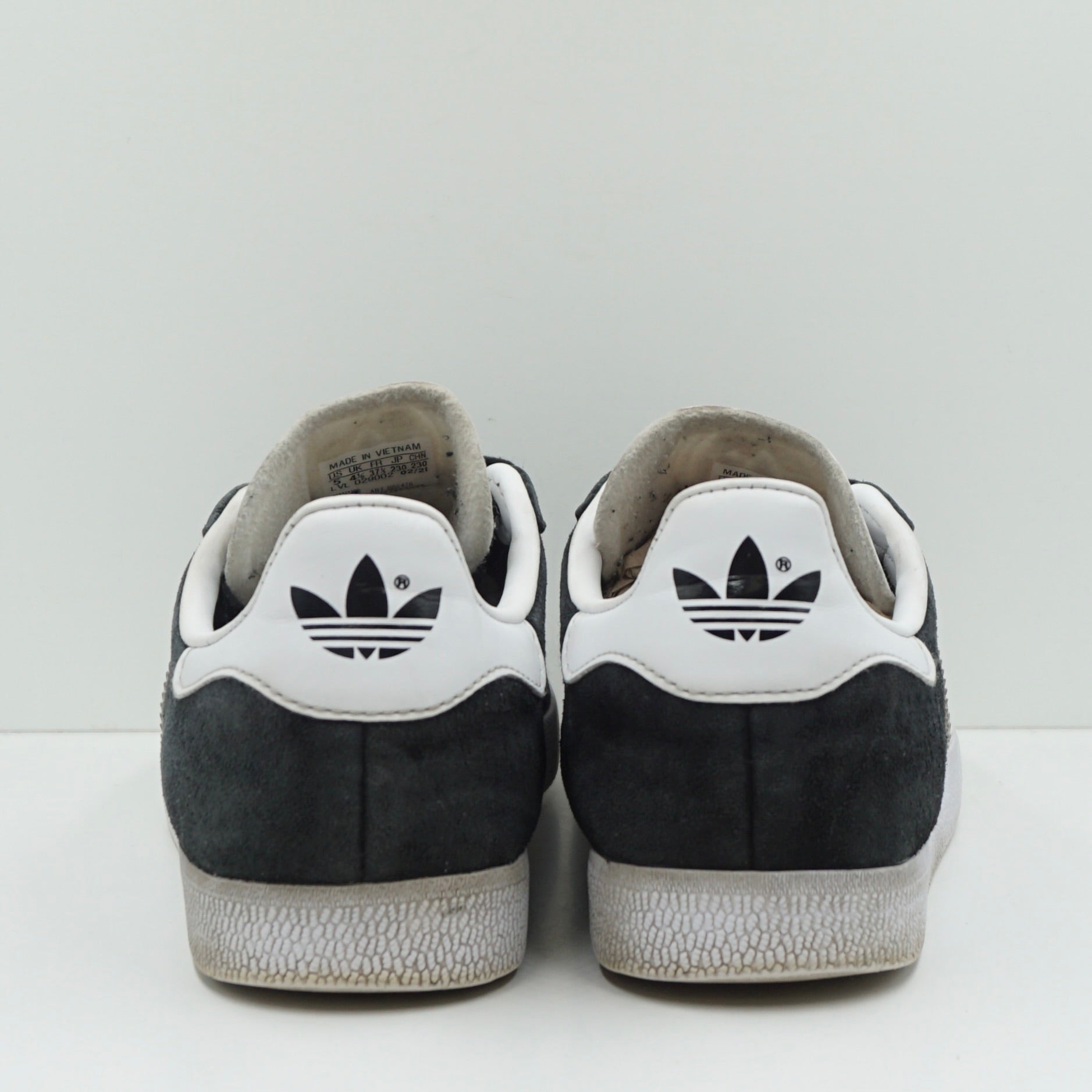 Adidas Gazelle Core Black Cloud White Gold