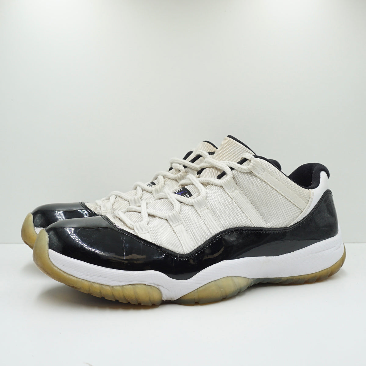 Jordan 11 Retro Low Concord