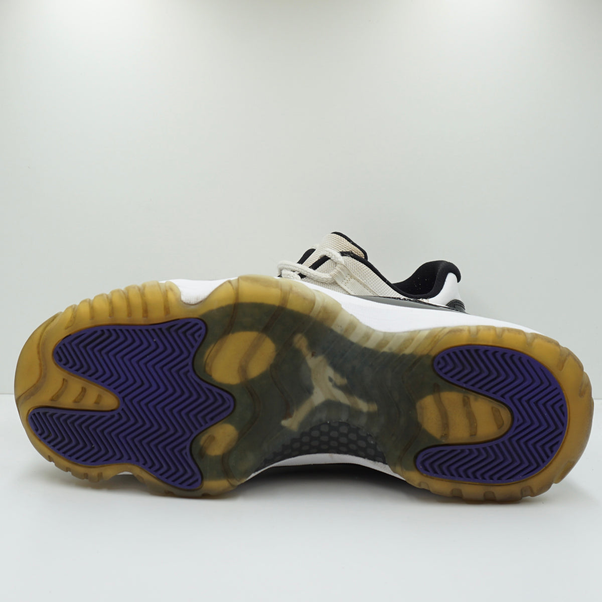 Jordan 11 Retro Low Concord