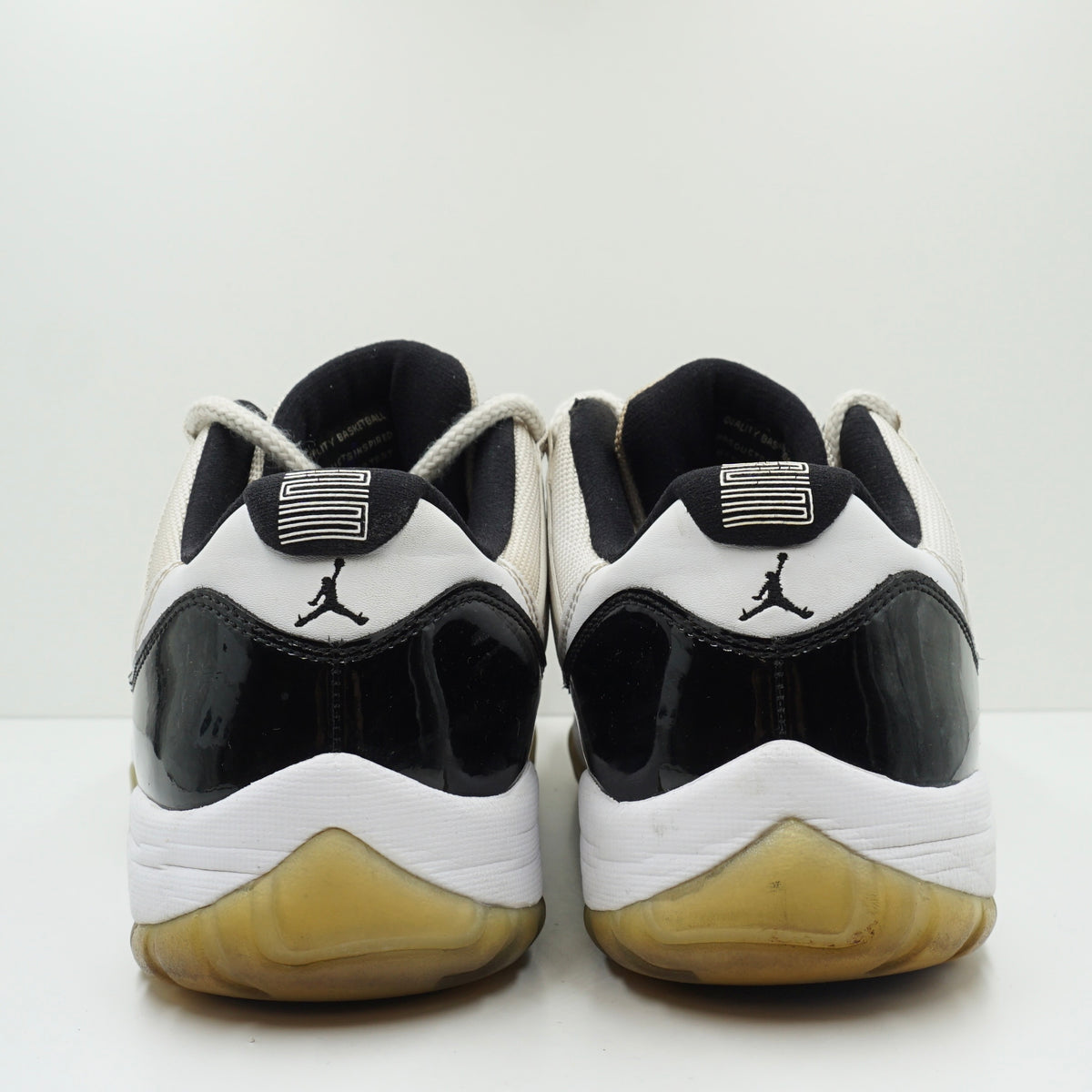 Jordan 11 Retro Low Concord