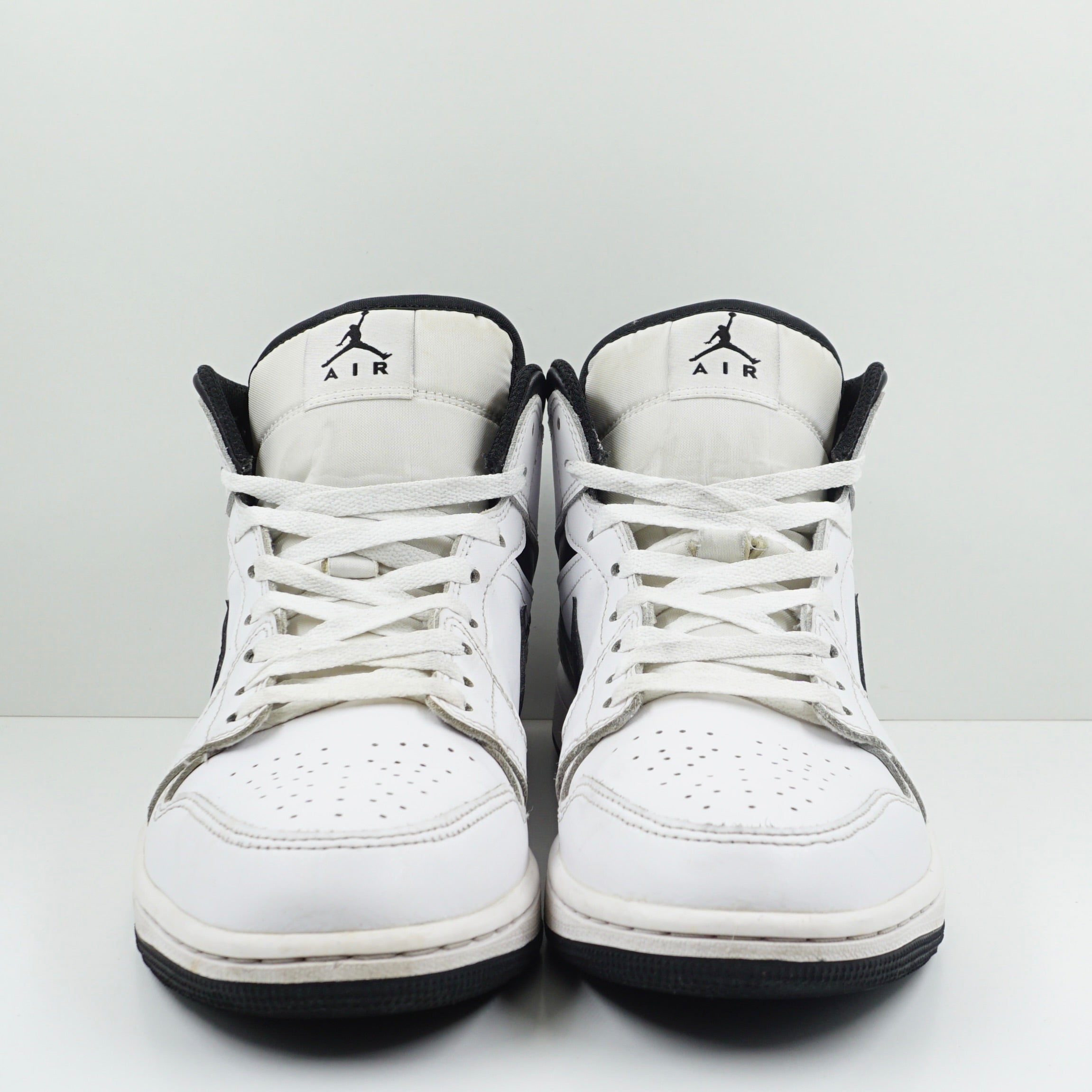 Jordan 1 Mid Reverse Panda