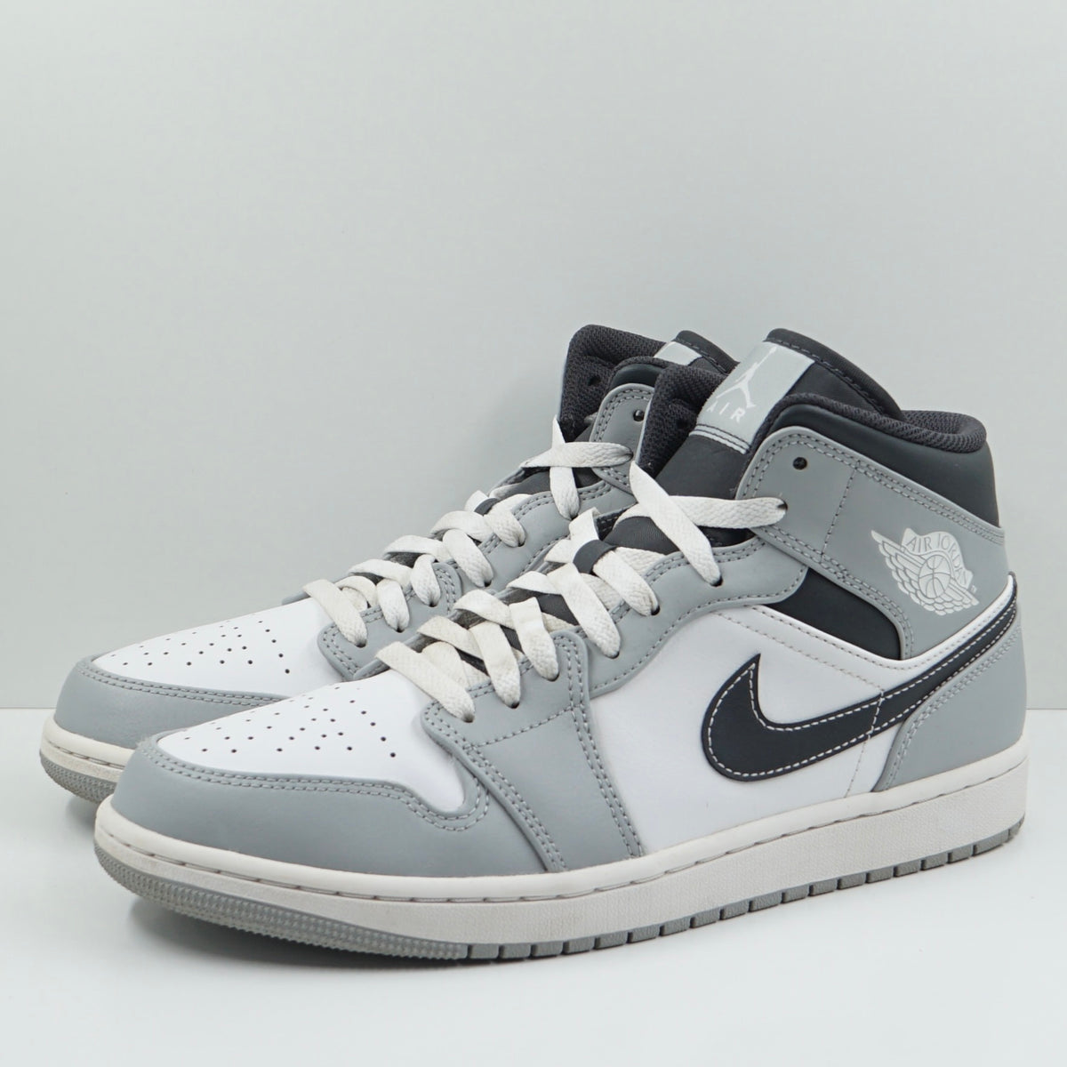 Jordan 1 Mid Light Smoke Grey Anthracite
