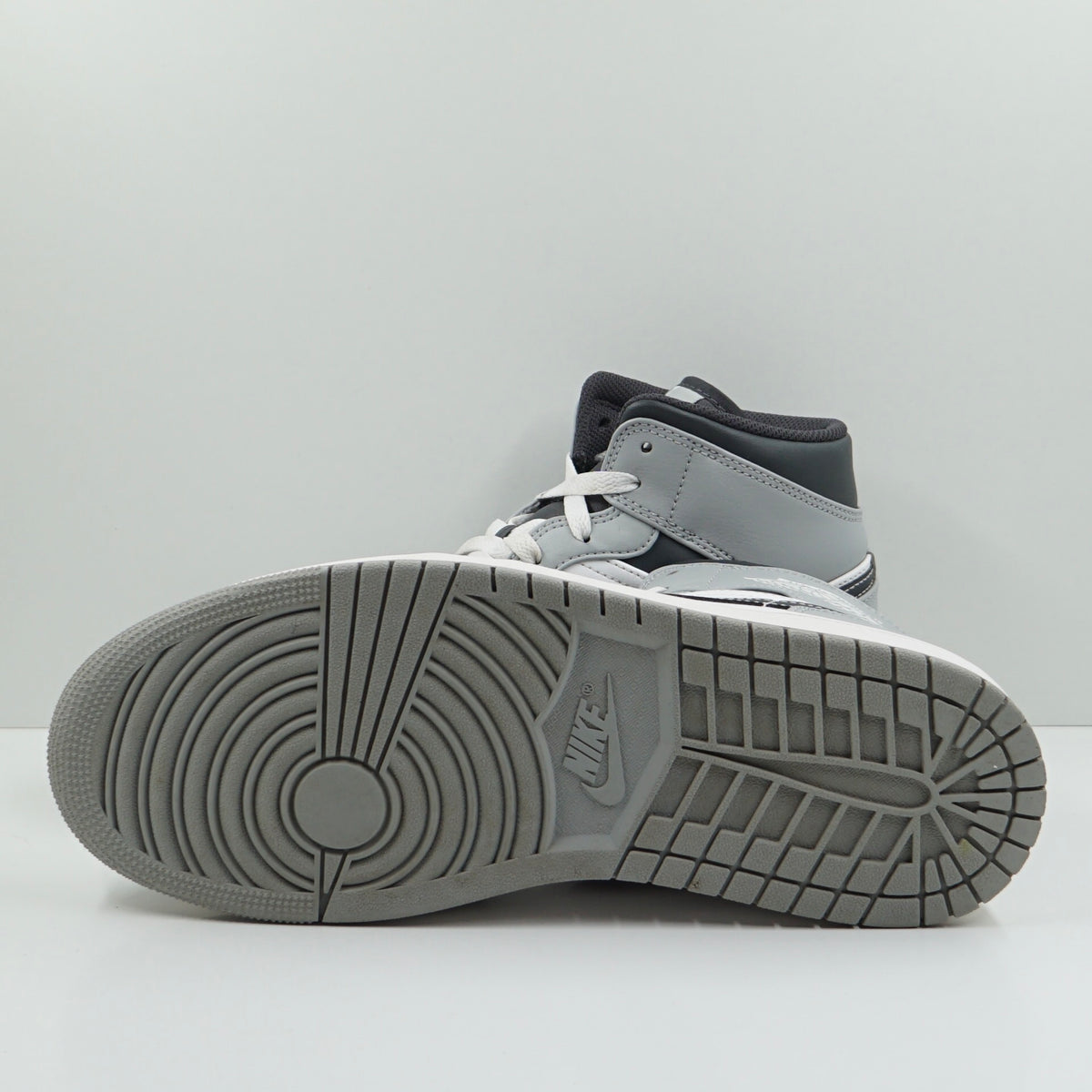 Jordan 1 Mid Light Smoke Grey Anthracite