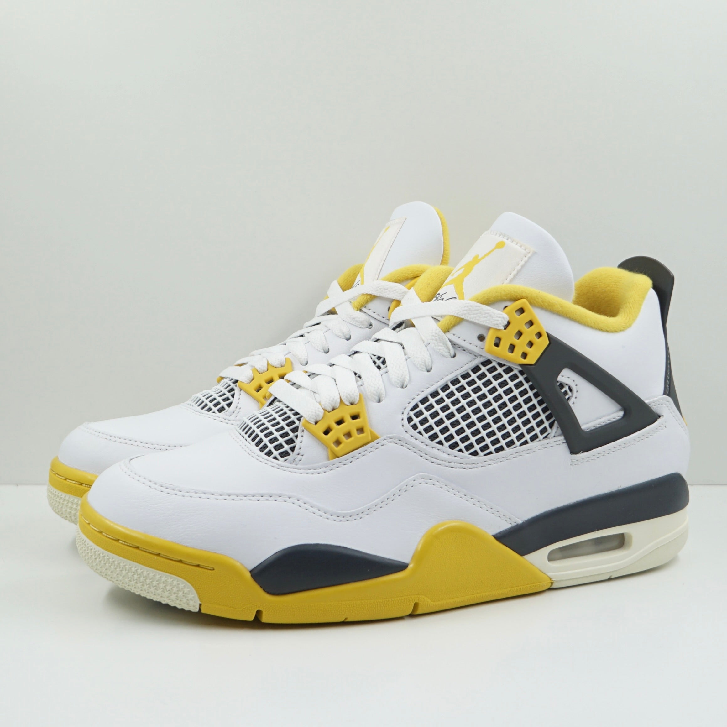 Jordan 4 Retro Vivid Sulfur (W)