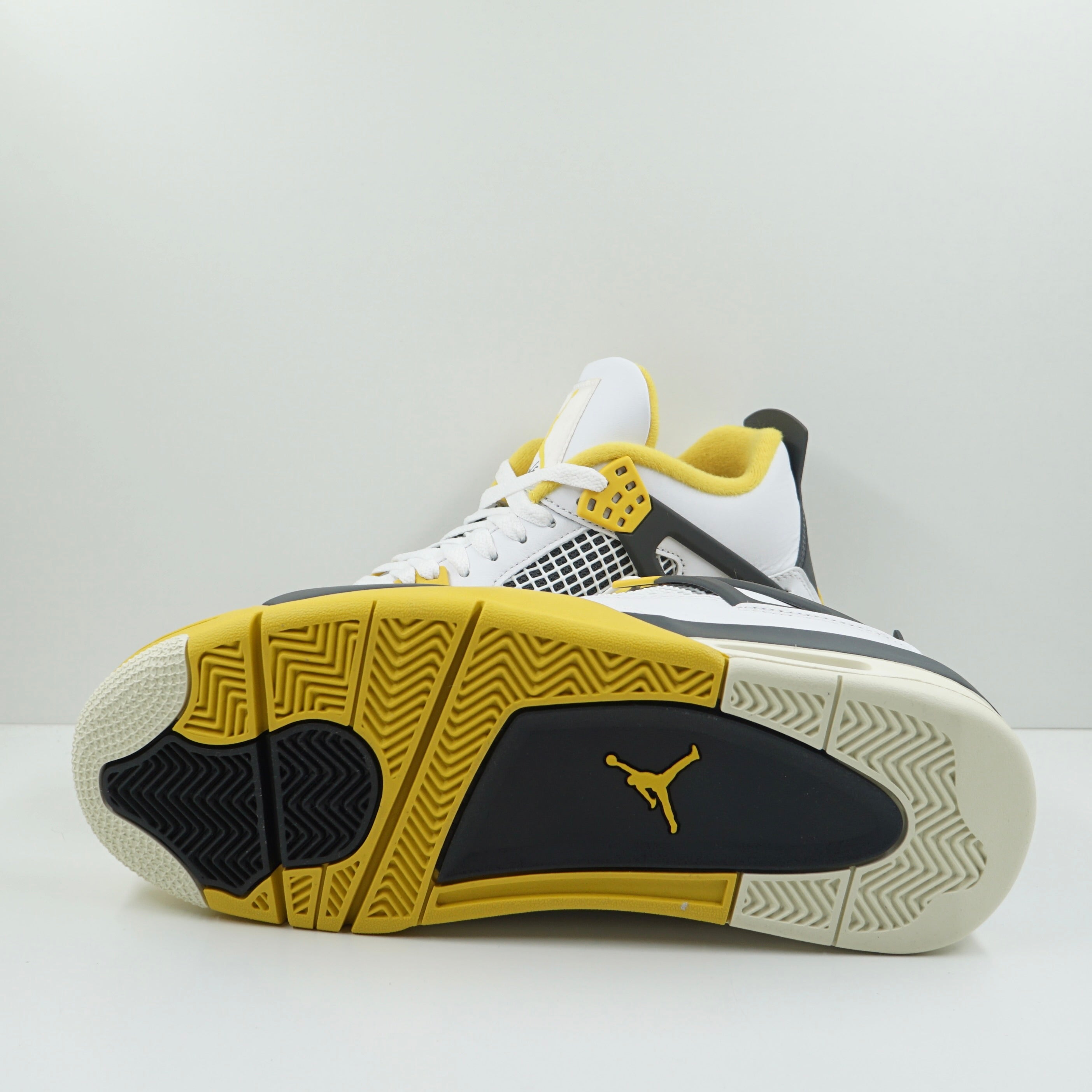 Jordan 4 Retro Vivid Sulfur (W)