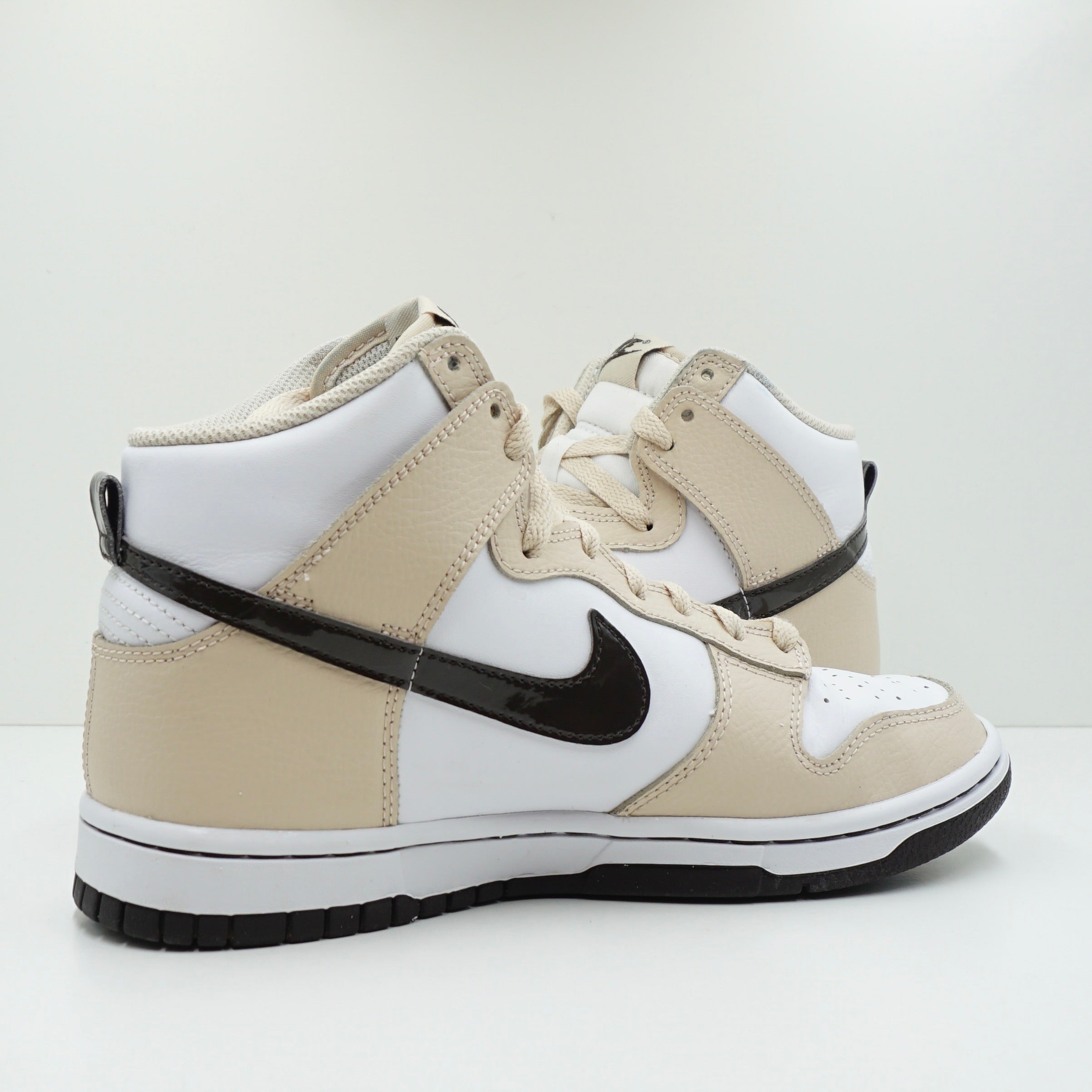 Nike Dunk High White Sanddrift Brown (W)
