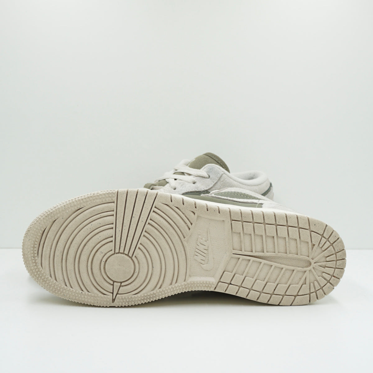 Jordan 1 Low SE Medium Olive Sail (GS)