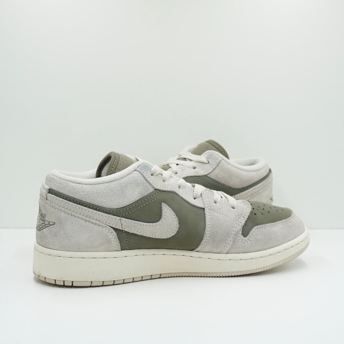 Jordan 1 Low SE Medium Olive Sail (GS)