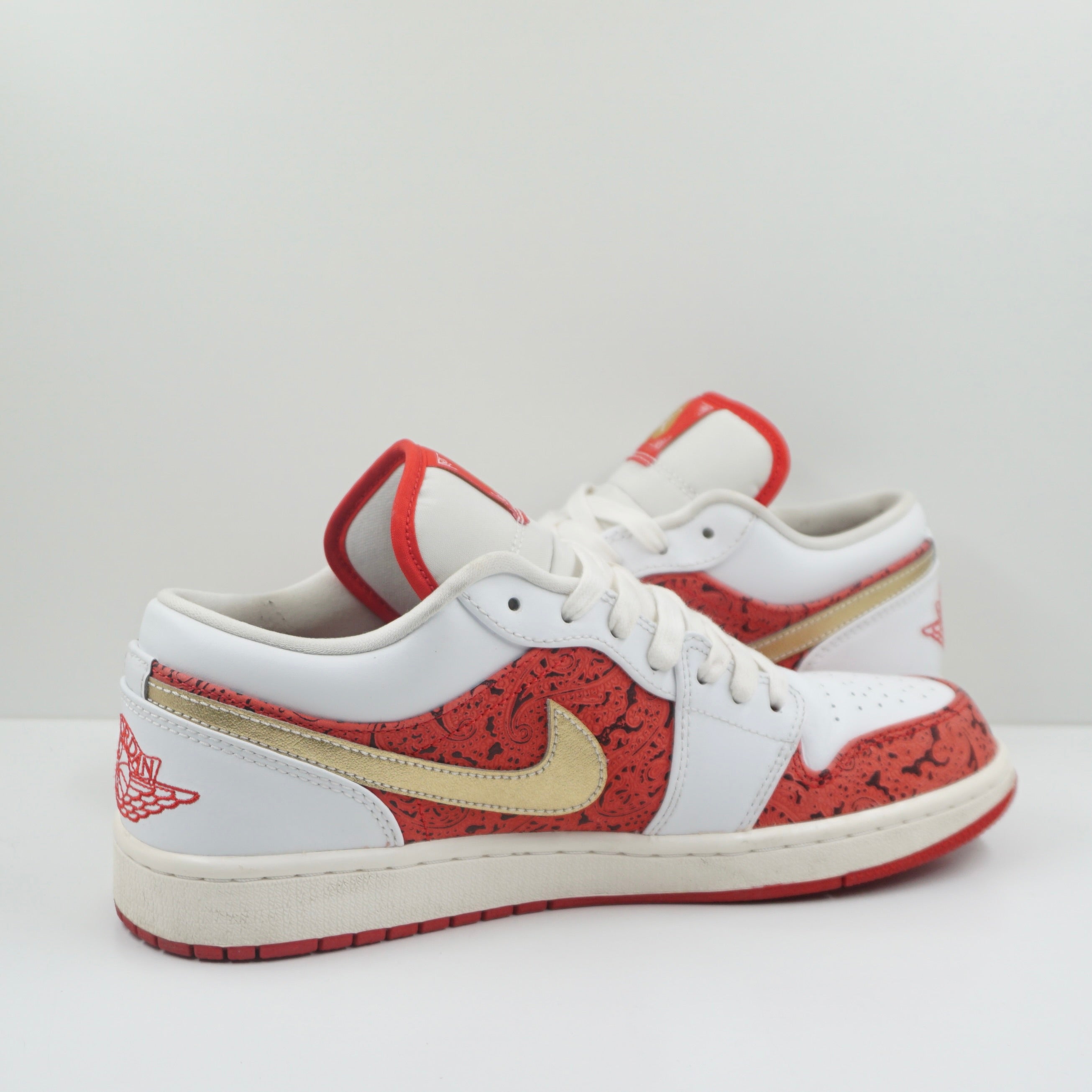 Jordan 1 Low Spades