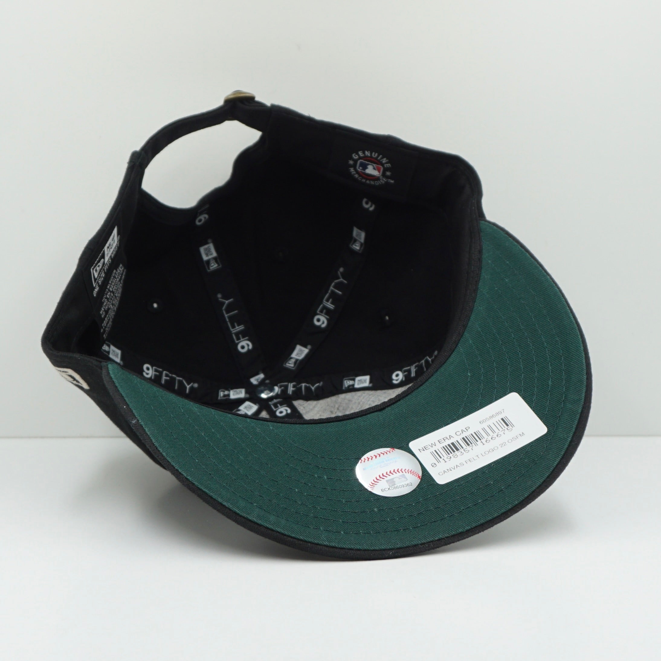 New Era Retro Crown Canvas Felt Logo Chicago White Sox Black Adjustable Cap