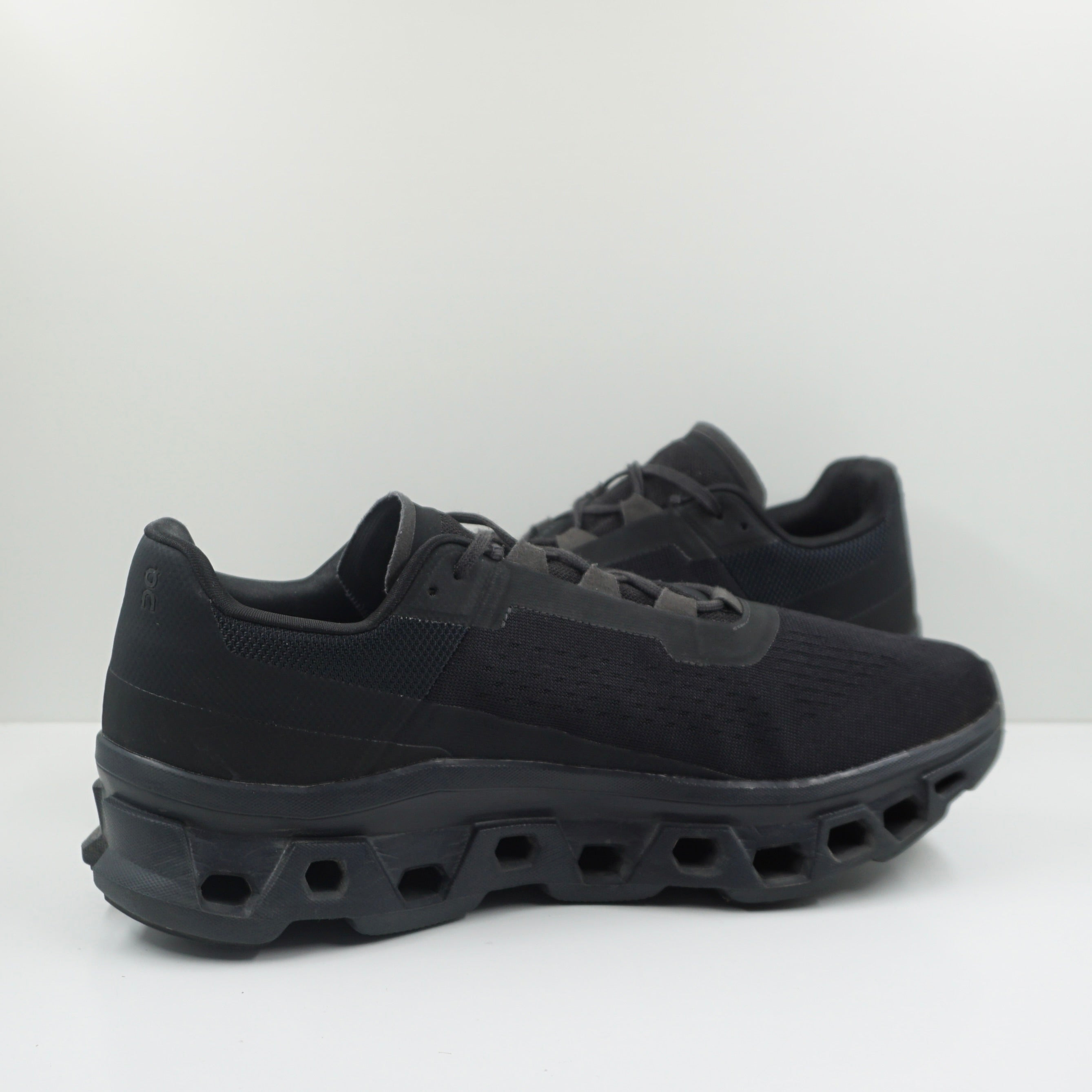 On Running Cloudmonster All Black