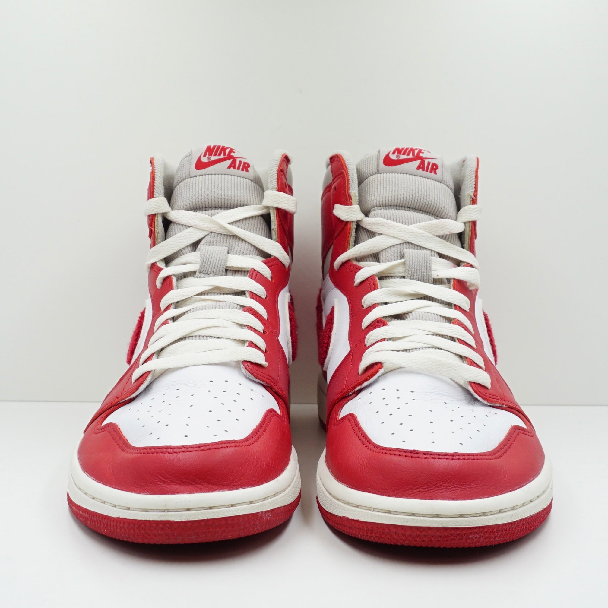 Jordan 1 Retro High OG Varsity Red (W)