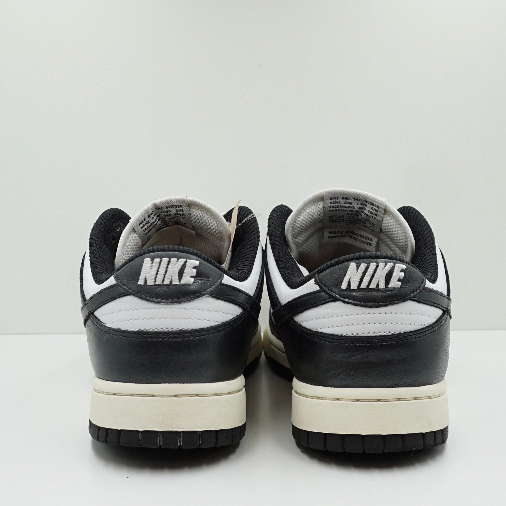 Nike Dunk Low Vintage Panda (W)