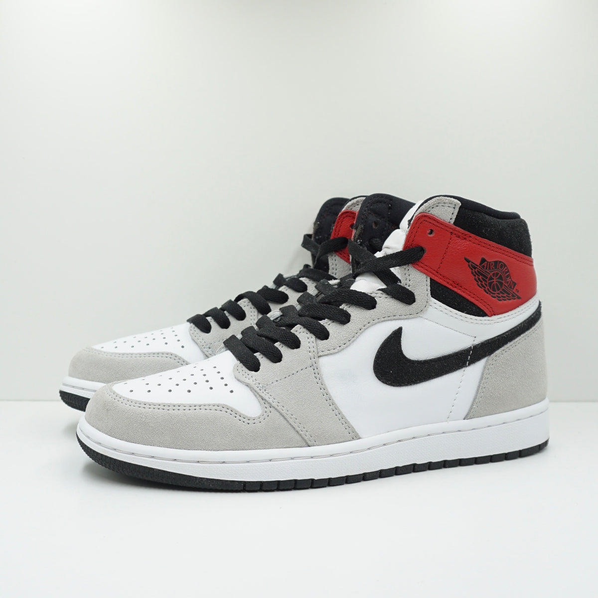 Jordan 1 Retro High Light Smoke Grey
