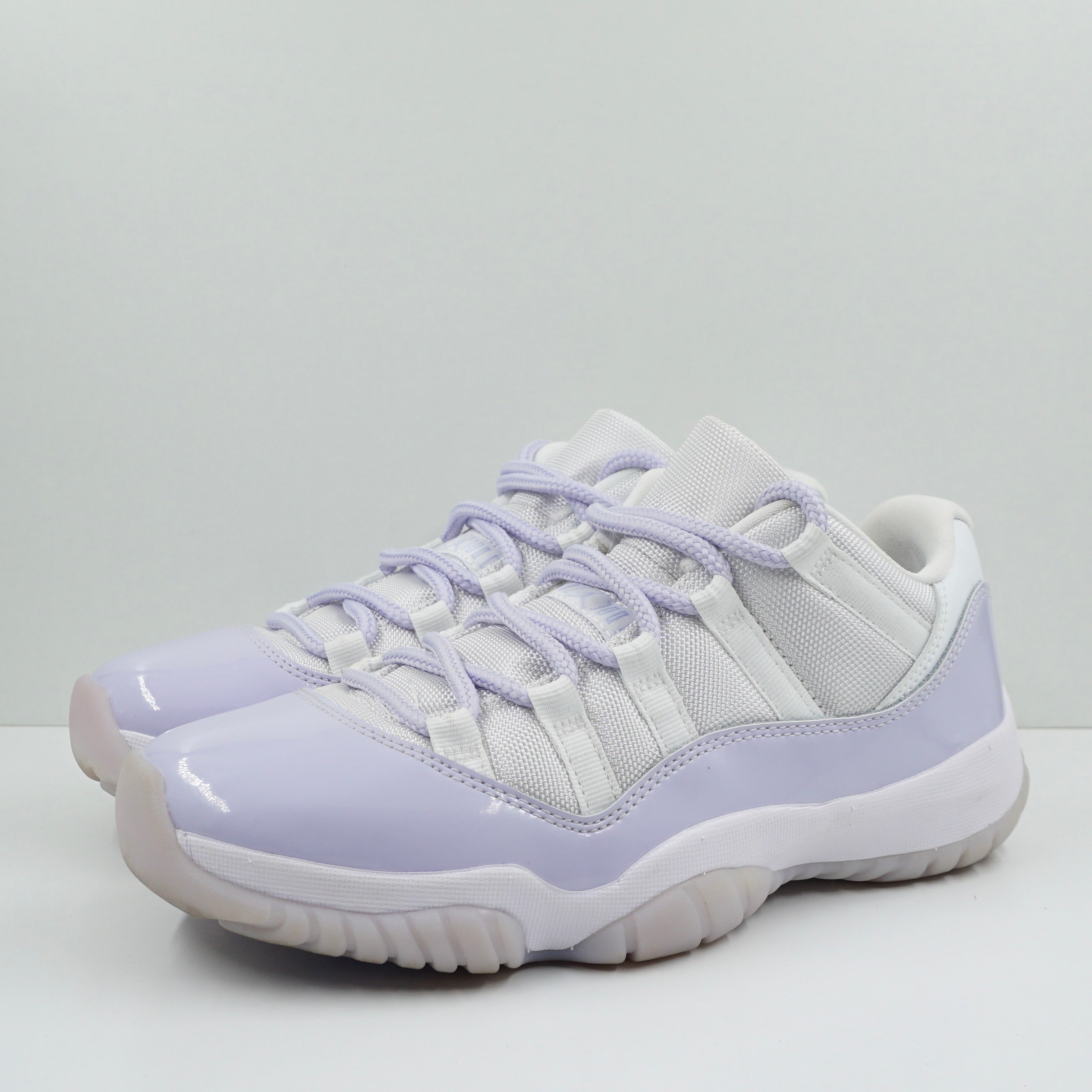 Jordan 11 Retro Low Pure Violet (W)