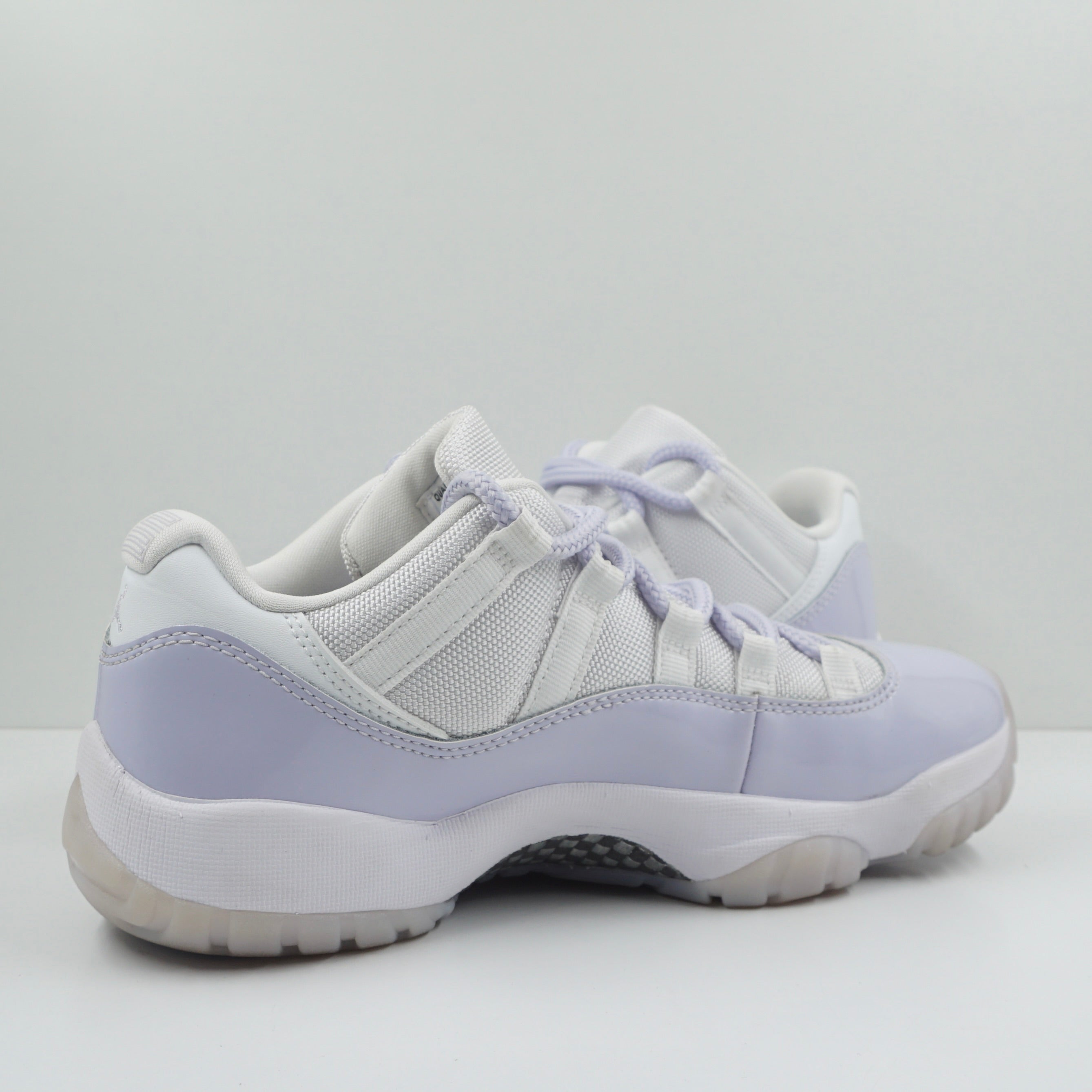 Jordan 11 Retro Low Pure Violet (W)