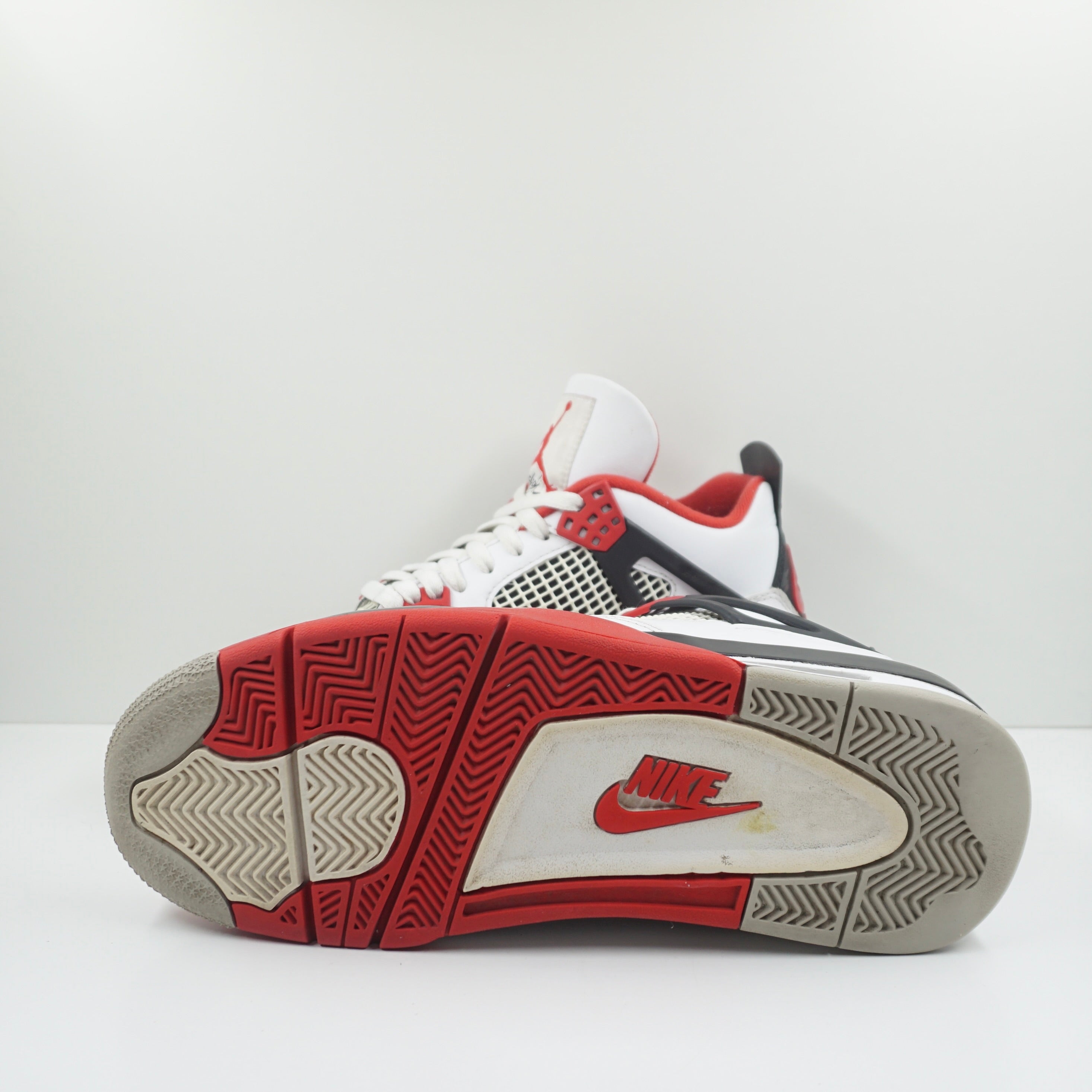 Jordan 4 Retro Fire Red (2020)