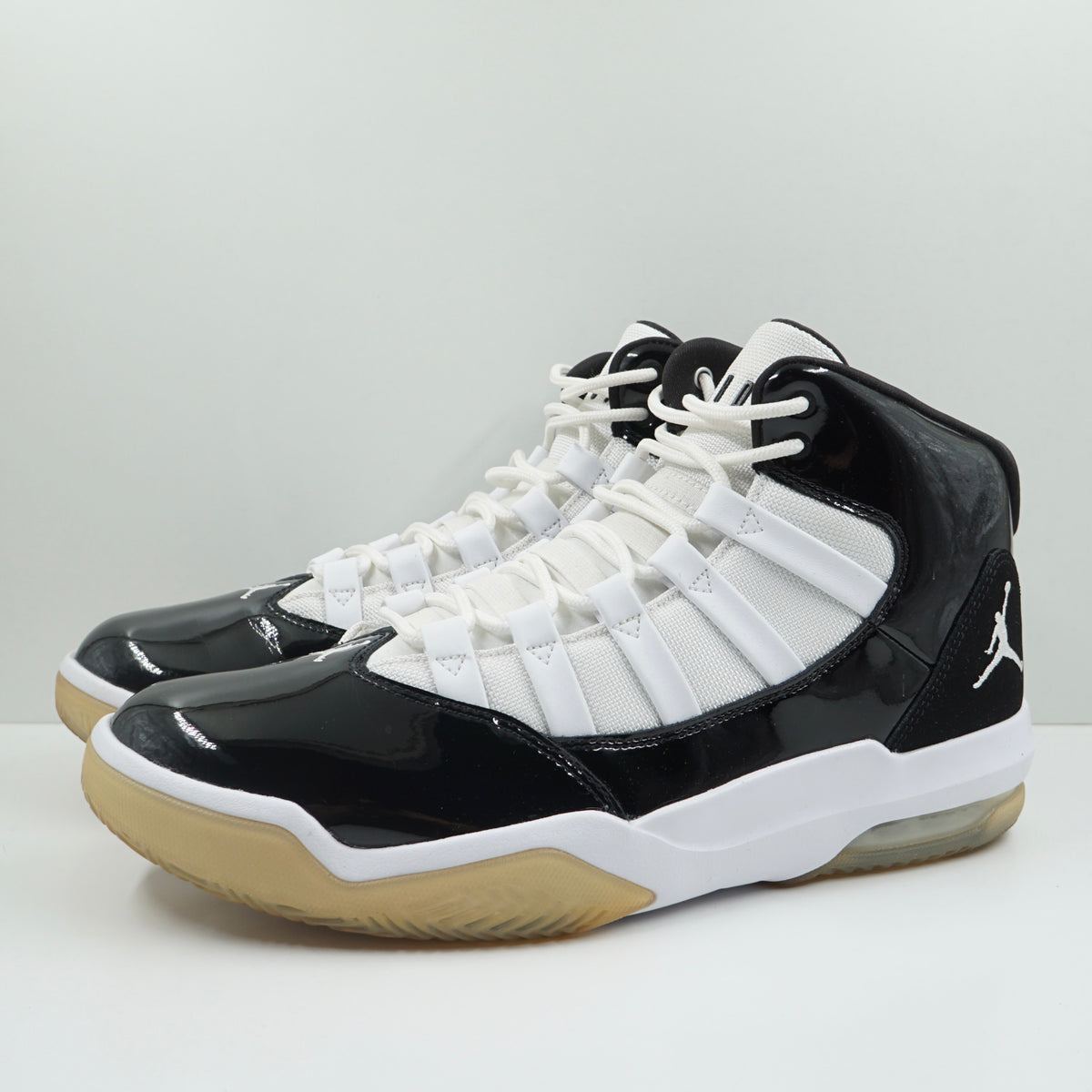 Jordan Max Aura Black White