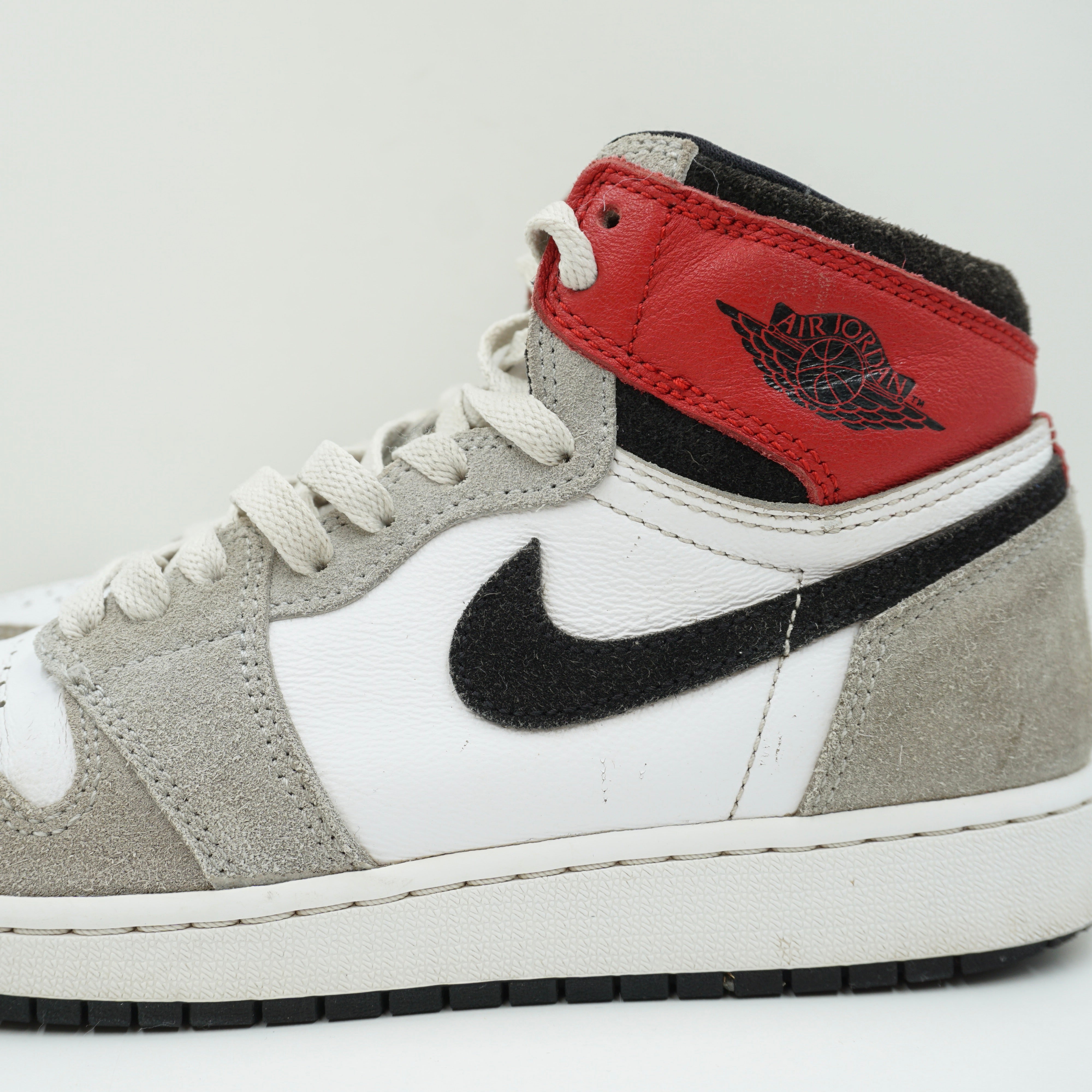 Jordan 1 Retro High Light Smoke Grey (GS)