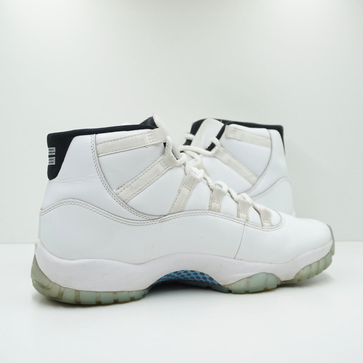 Jordan 11 Retro Legend Blue (2024)
