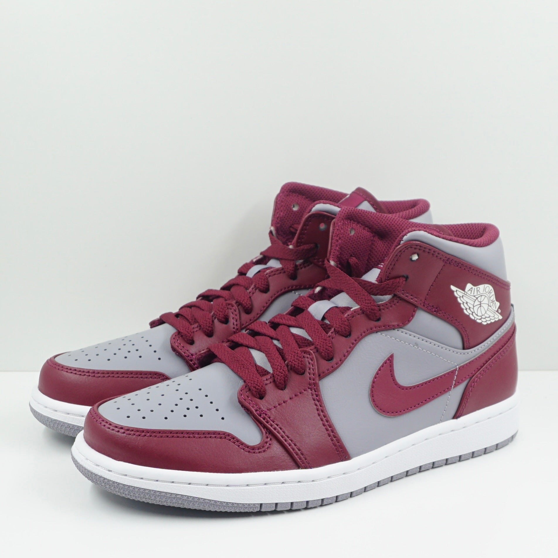 Jordan 1 Mid Cherrywood Red