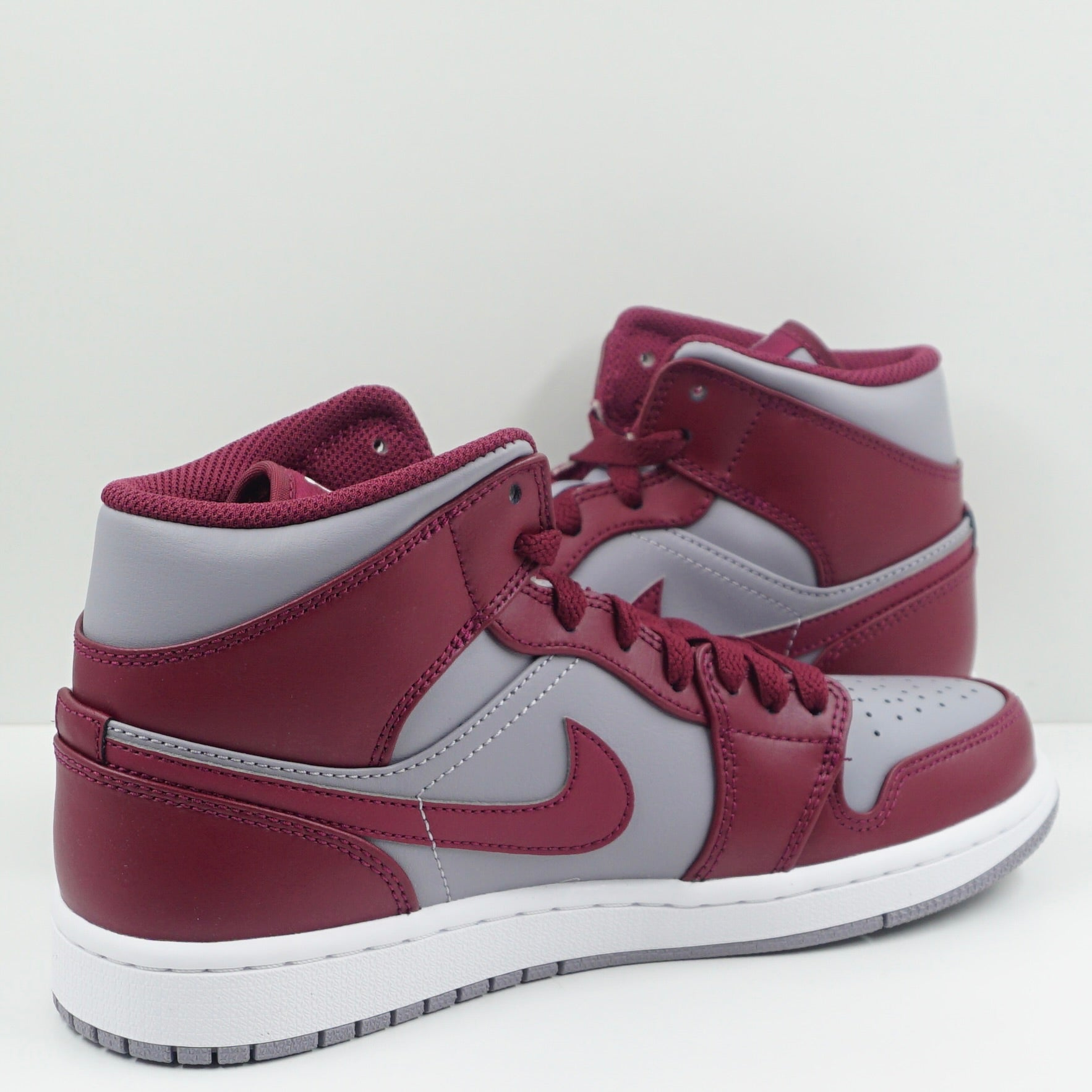 Jordan 1 Mid Cherrywood Red