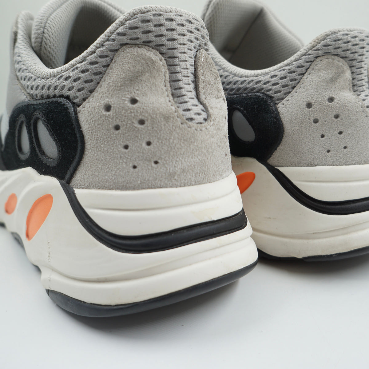 Adidas Yeezy Boost 700 Wave Runner Solid Grey