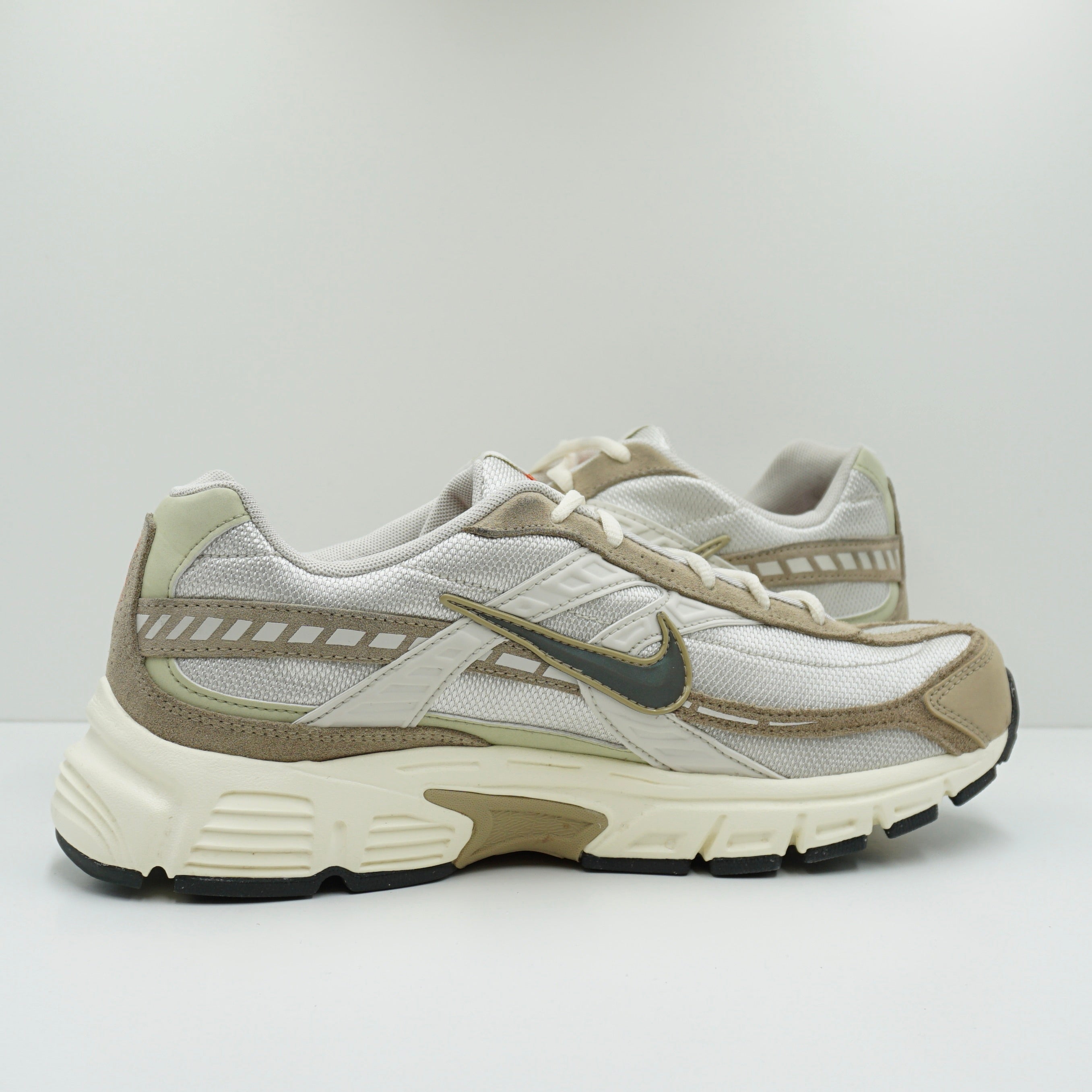 Nike Initiator Light Bone Cargo Khaki