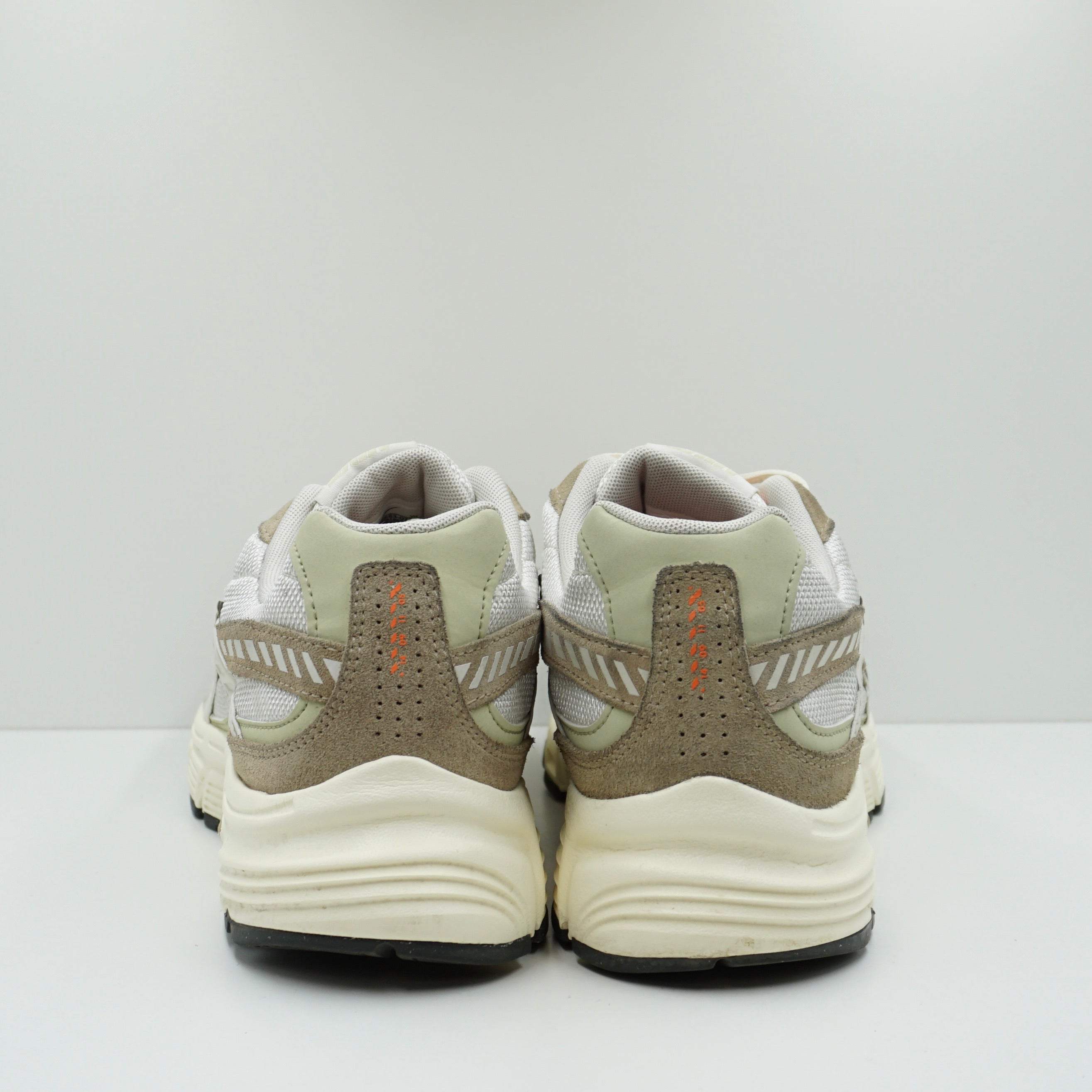 Nike Initiator Light Bone Cargo Khaki