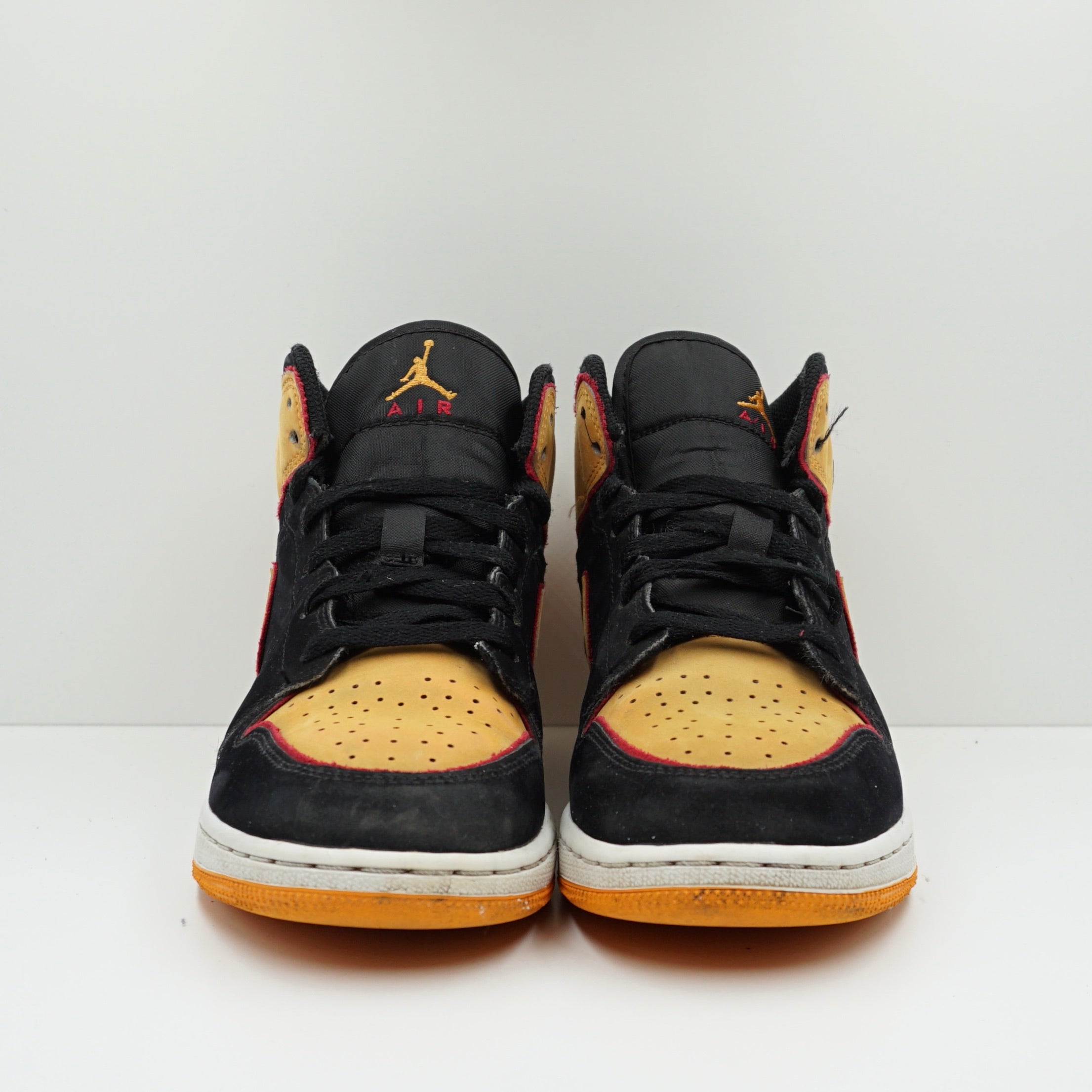 Jordan 1 Mid SE Black Vivid Orange (GS)