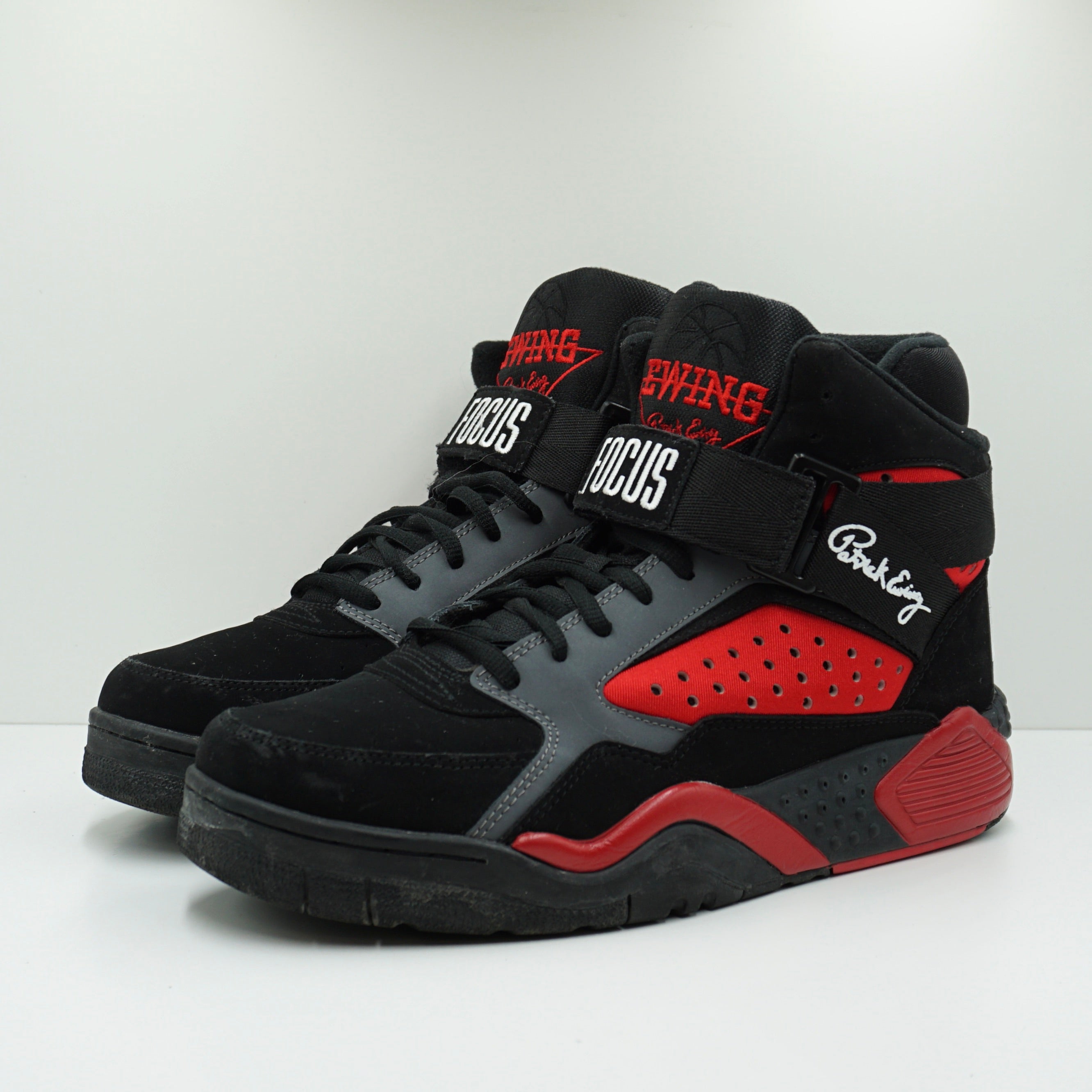 Ewing Focus Grey Red Black