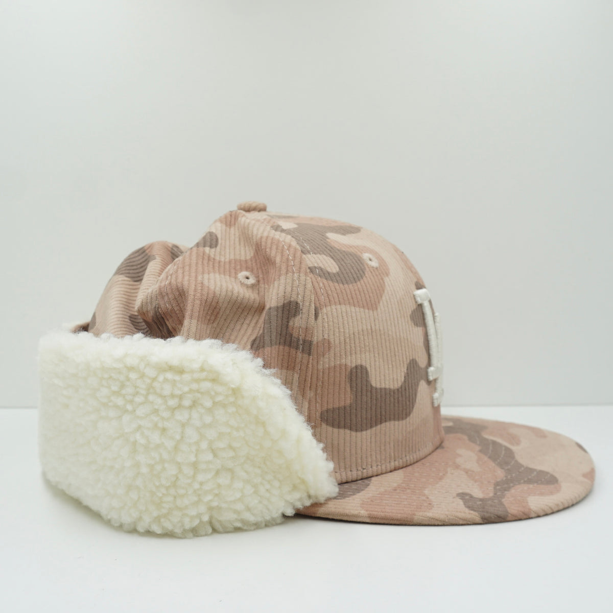 New Era Los Angeles Dodgers Beige Camo Corduroy Winter Fitted Cap
