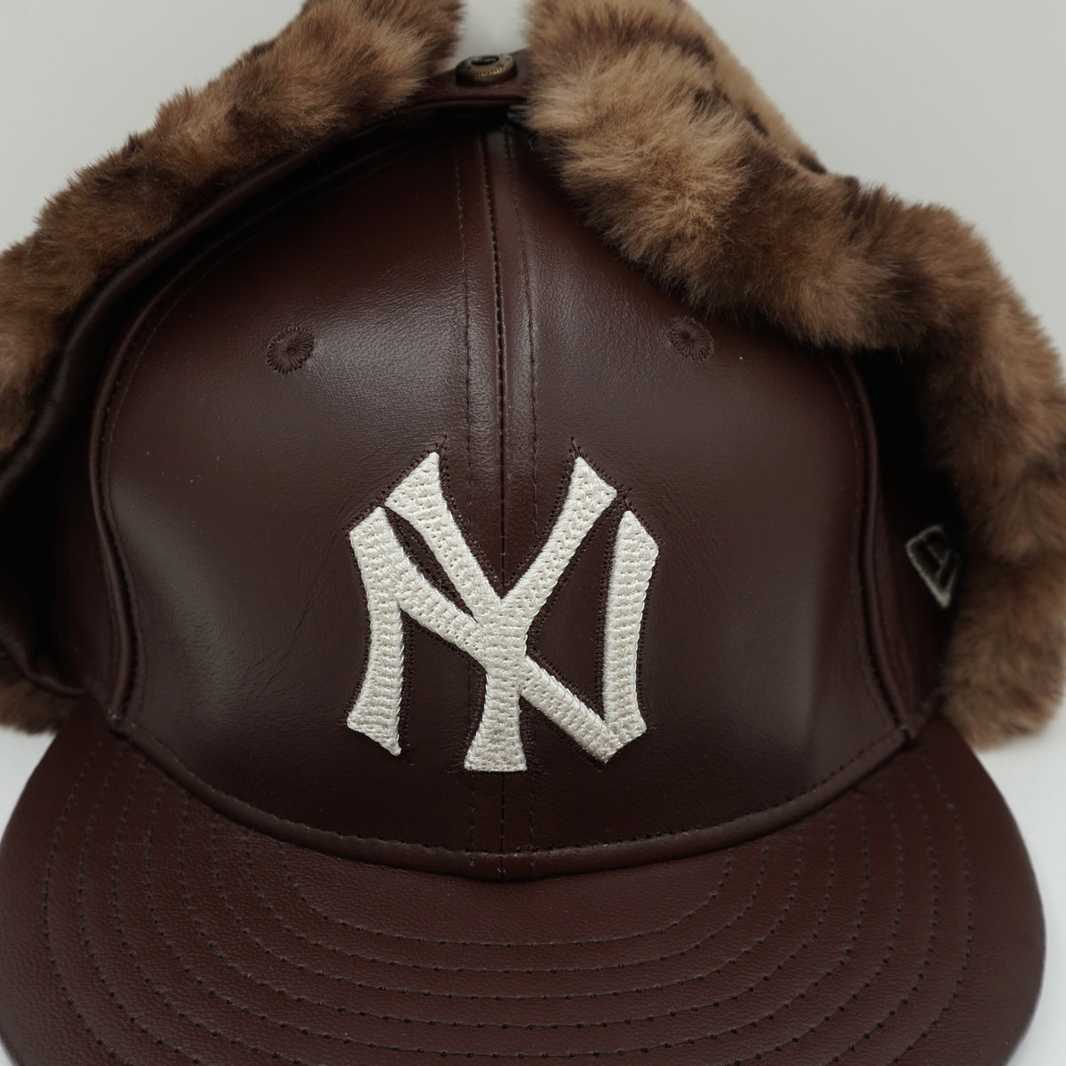 New Era Cooperstown New York Yankees Embroidered Logo Brown Leather Dogear Winter Fitted Cap