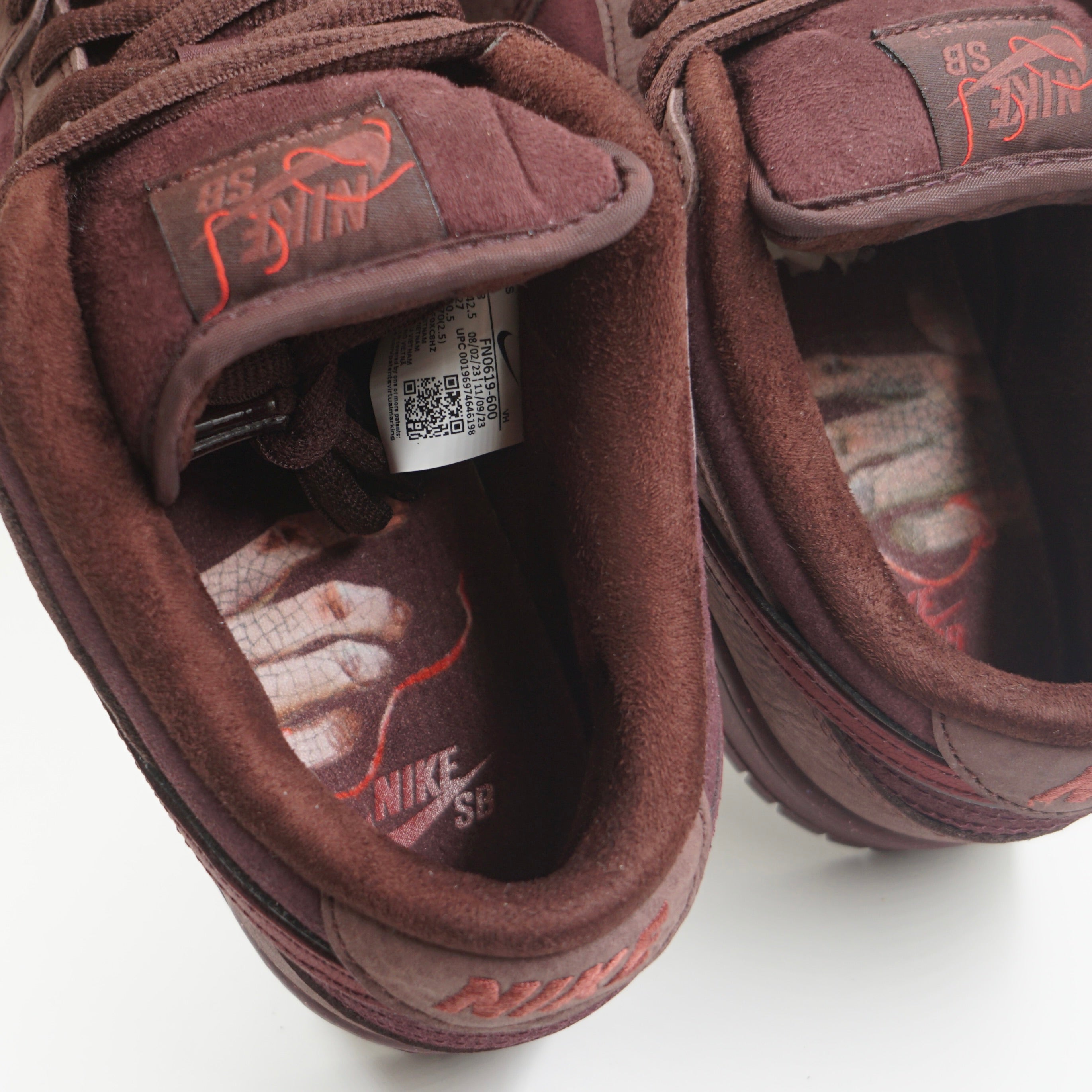 Nike SB Dunk Low City Of Love Burgundy Crush