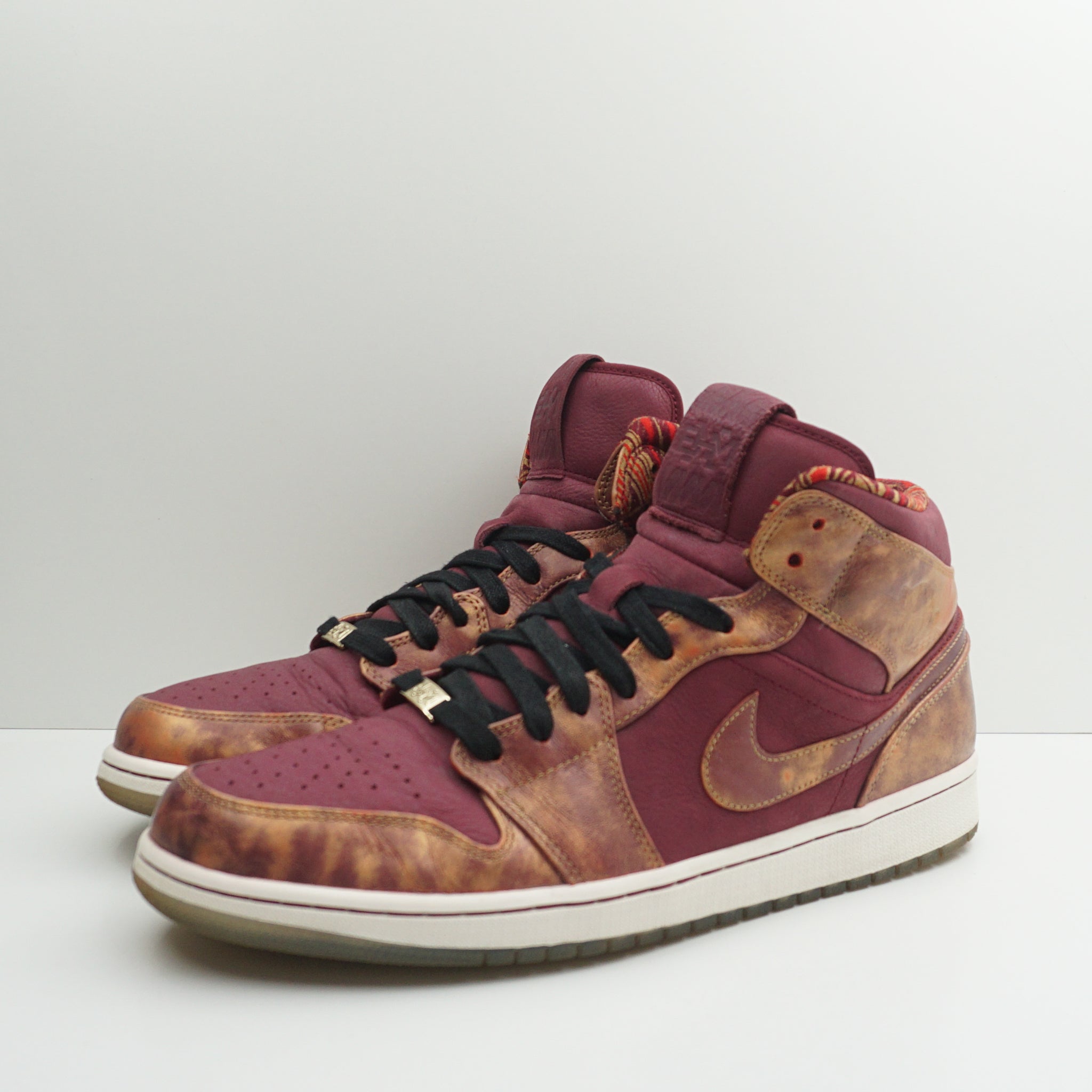 Jordan 1 Mid Retro BHM