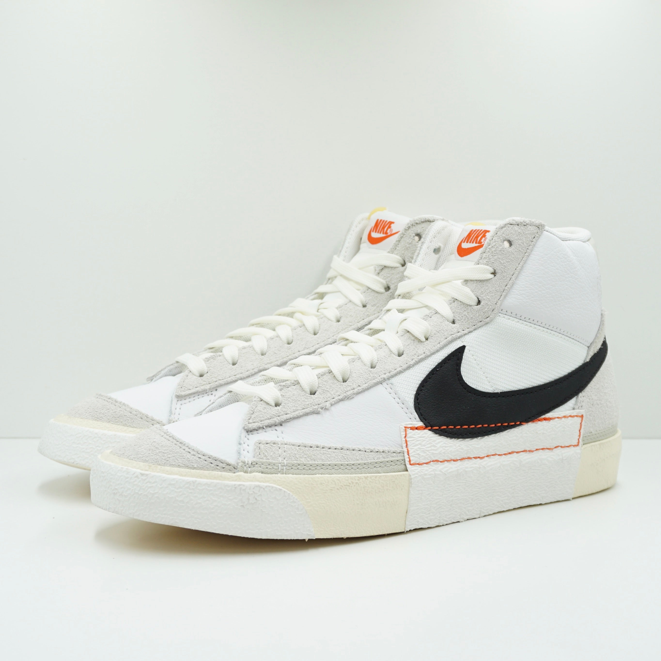 Nike Blazer Mid 77 Remastered White Black