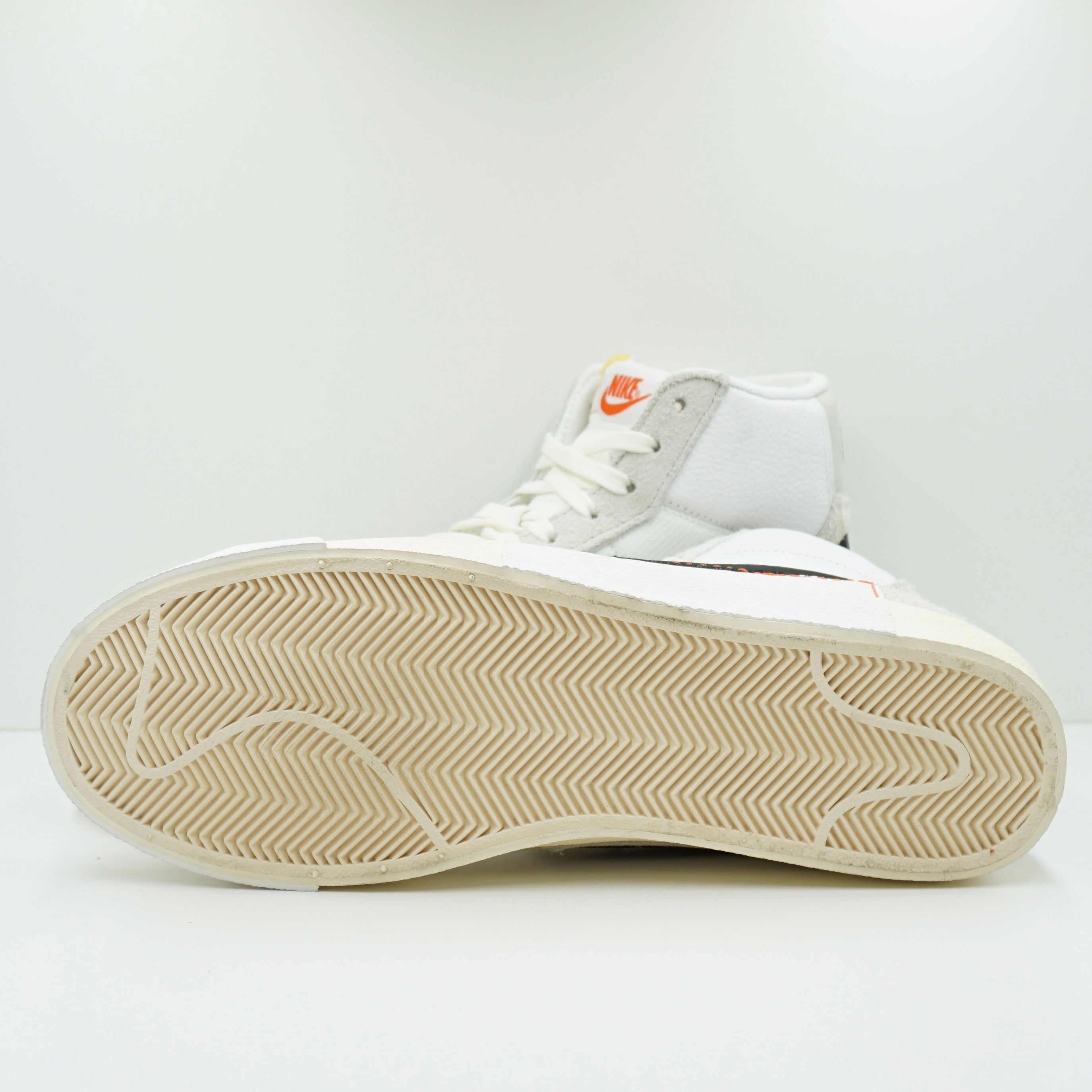 Nike Blazer Mid 77 Remastered White Black