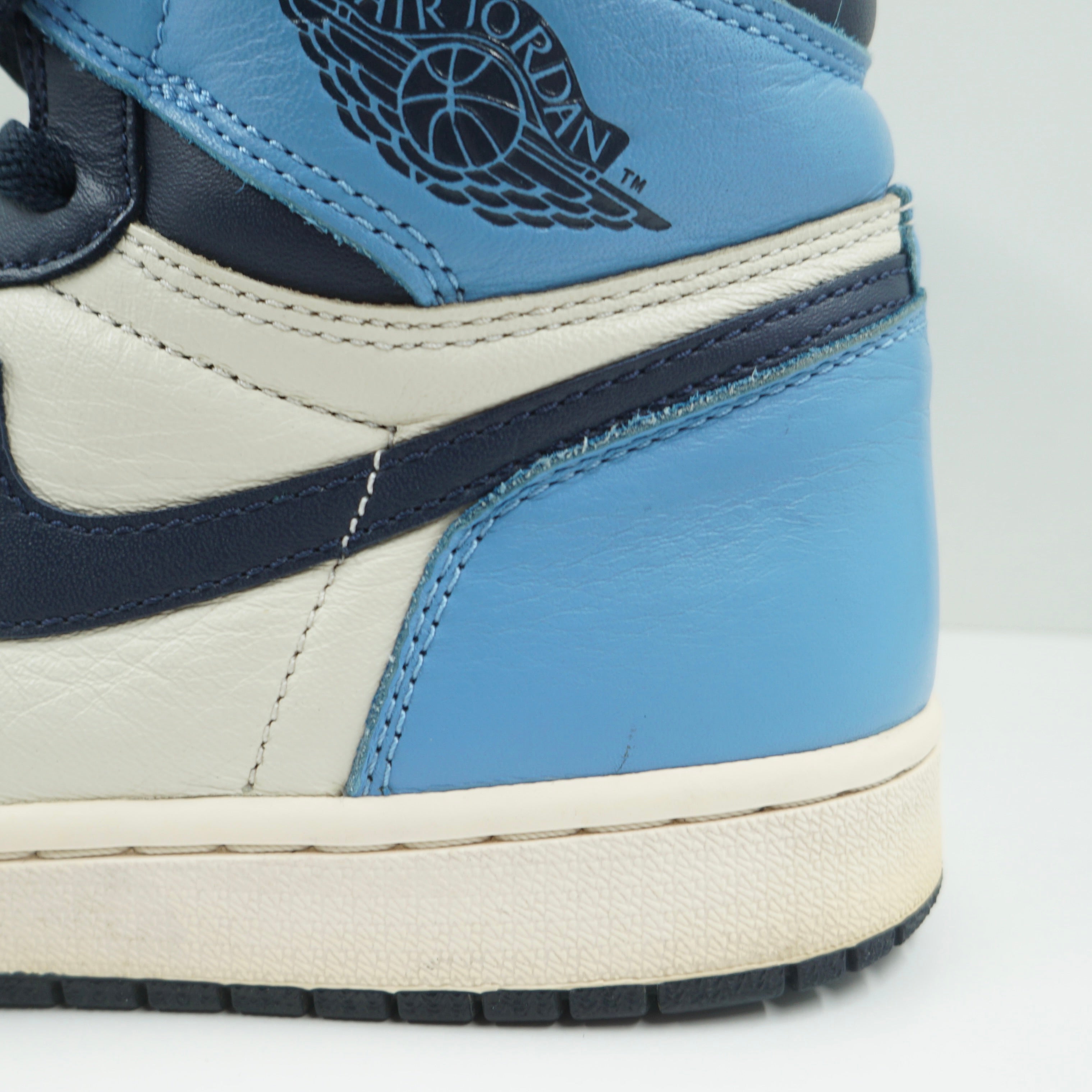 Jordan 1 Retro High Obsidian UNC