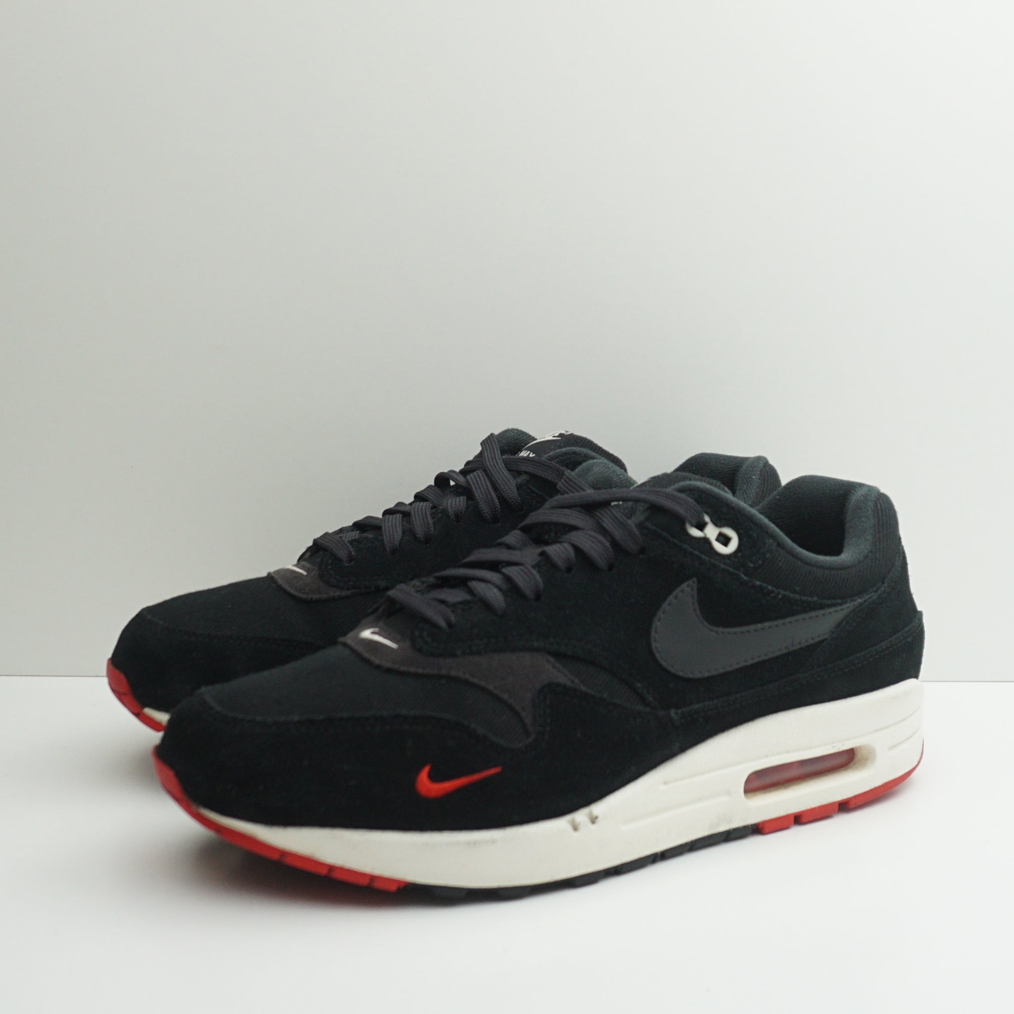 Air max 1 outlet mini swoosh bred