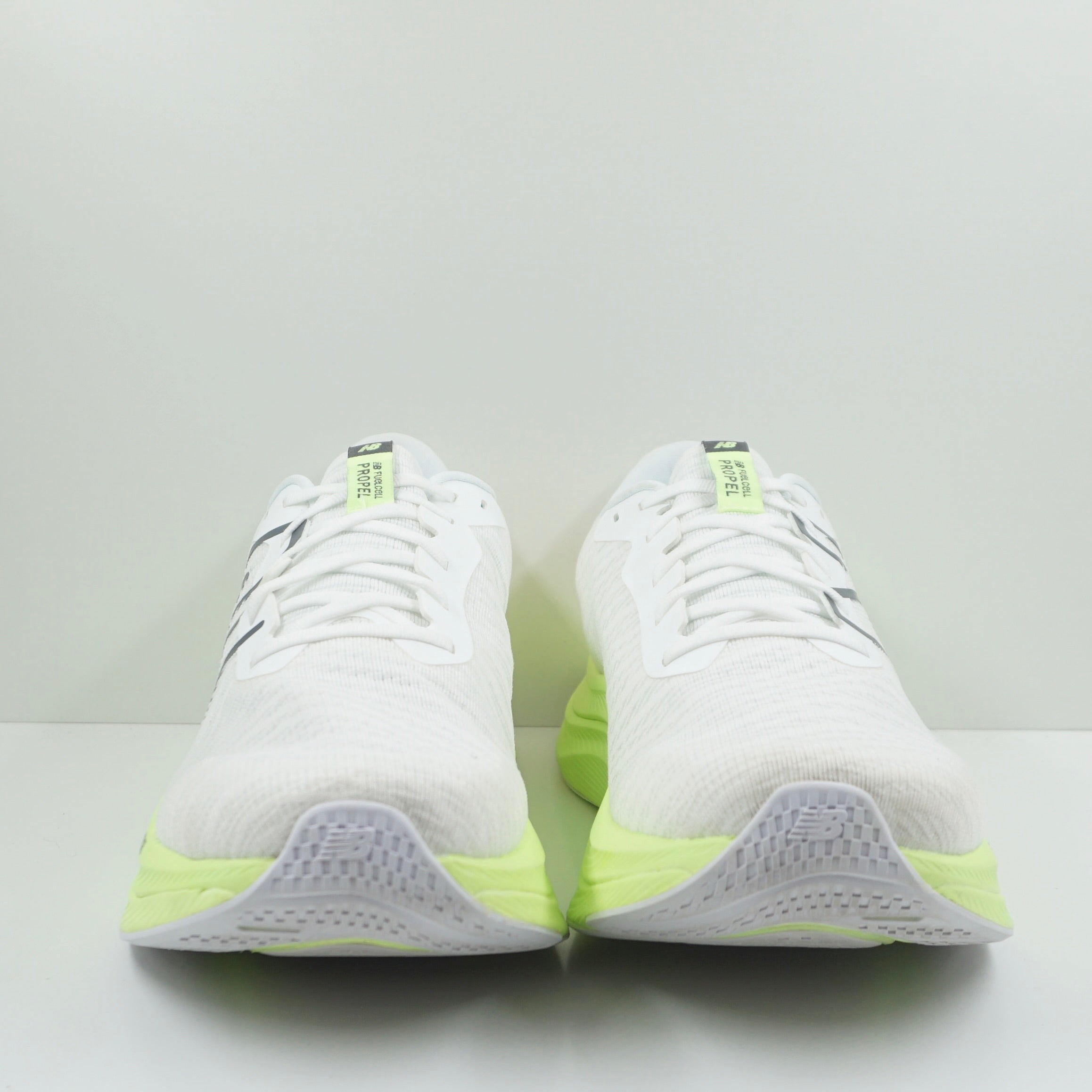 New Balance FuelCell Propel v4 Beige Volt Orange