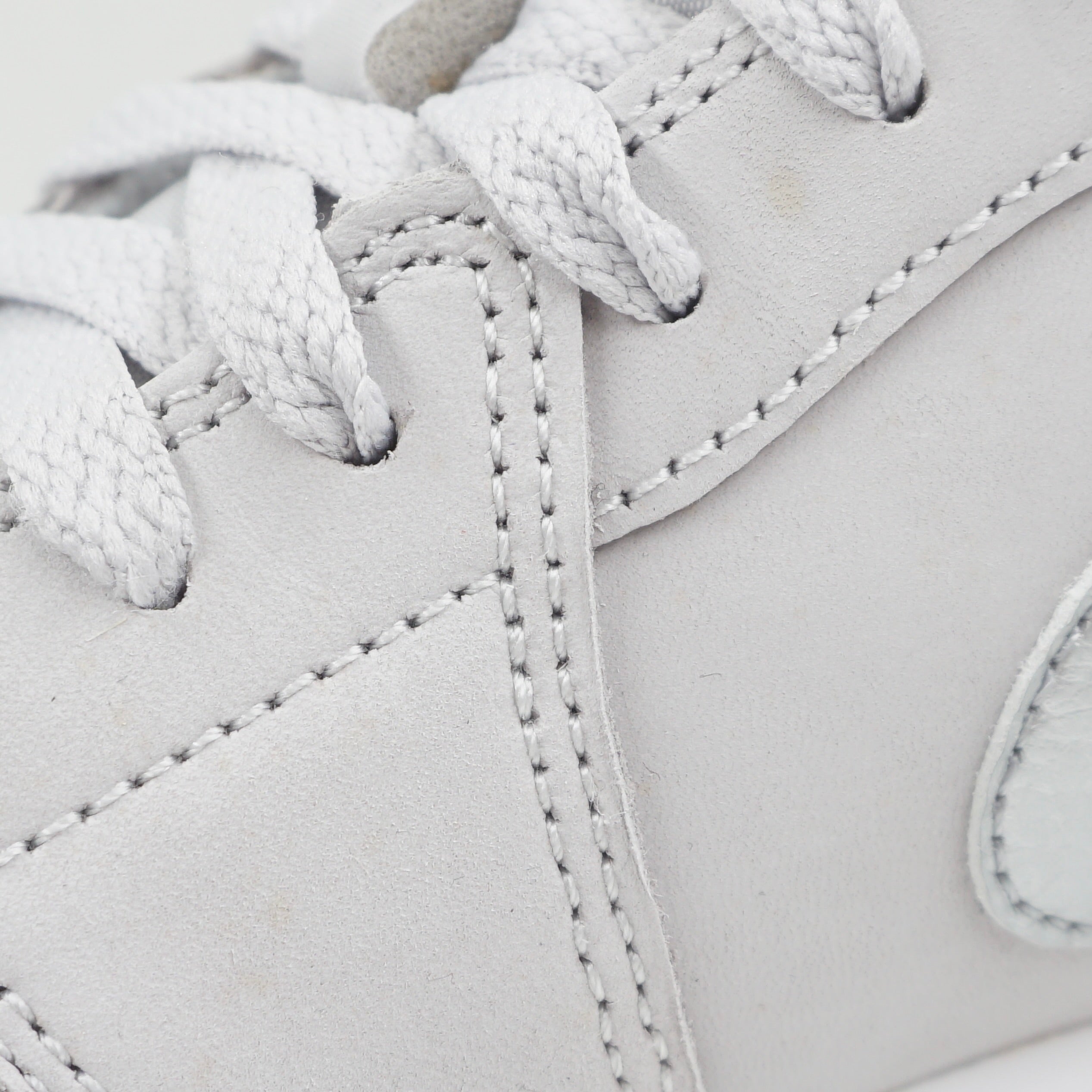 Jordan 1 Low OG Metallic Silver