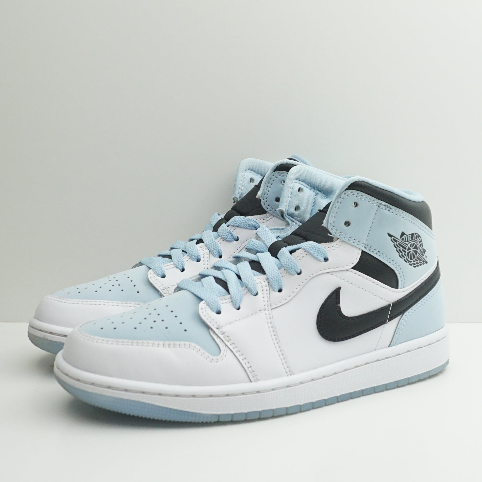 Jordan 1 Mid SE Ice Blue (2023)