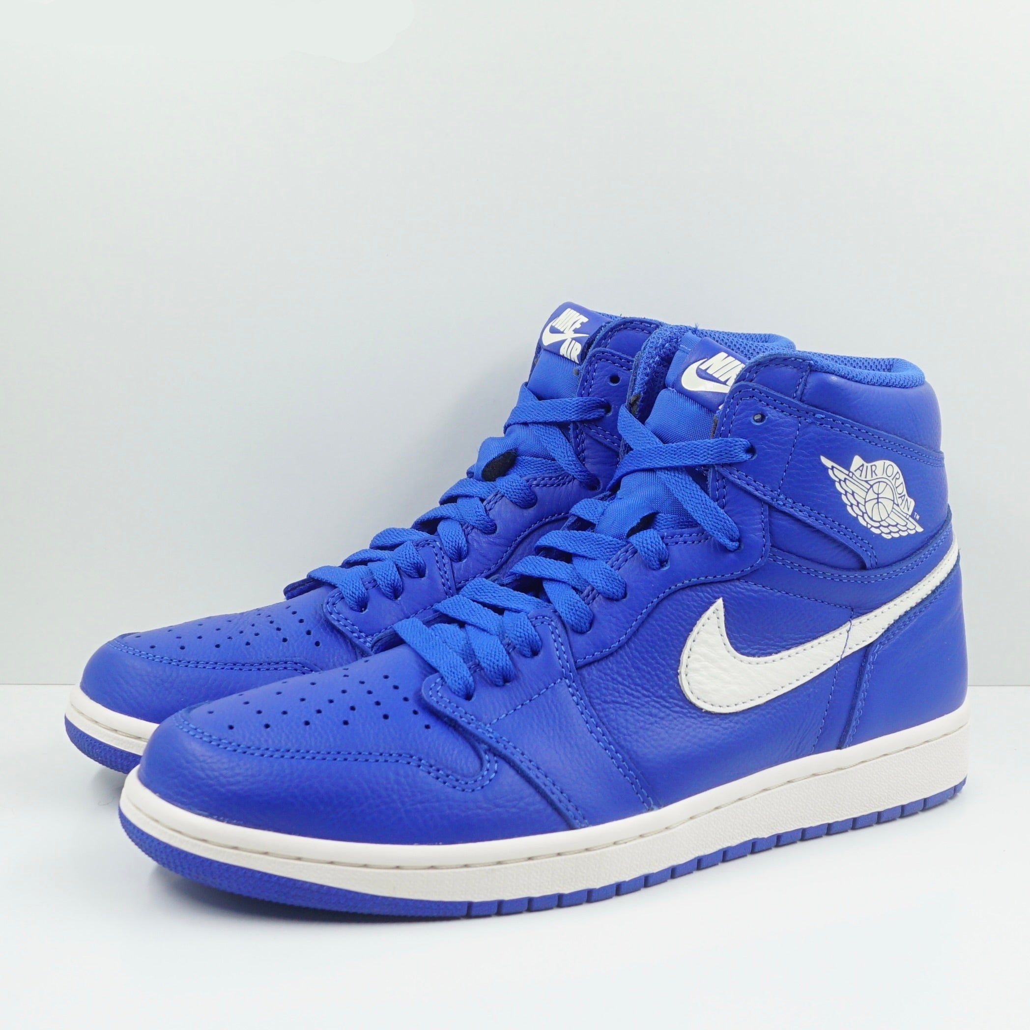 Jordan 1 Retro High Hyper Royal