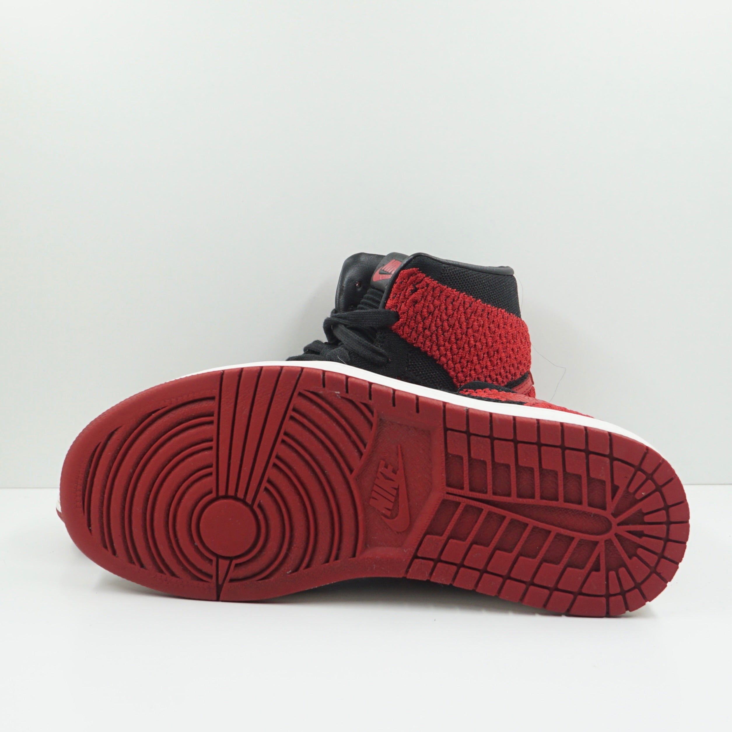Jordan 1 Retro High Flyknit Bred (GS)