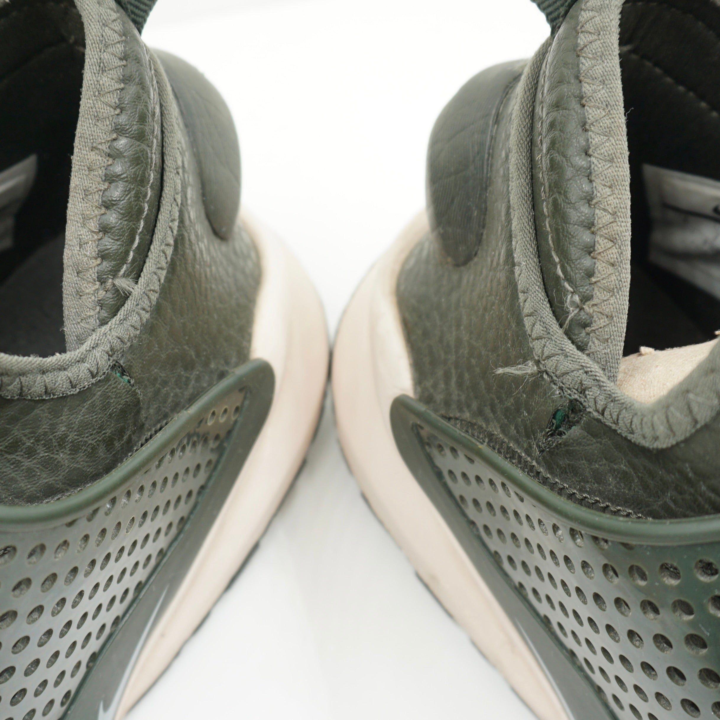 Nike Sock Dart Mid Stone Island Sequoia